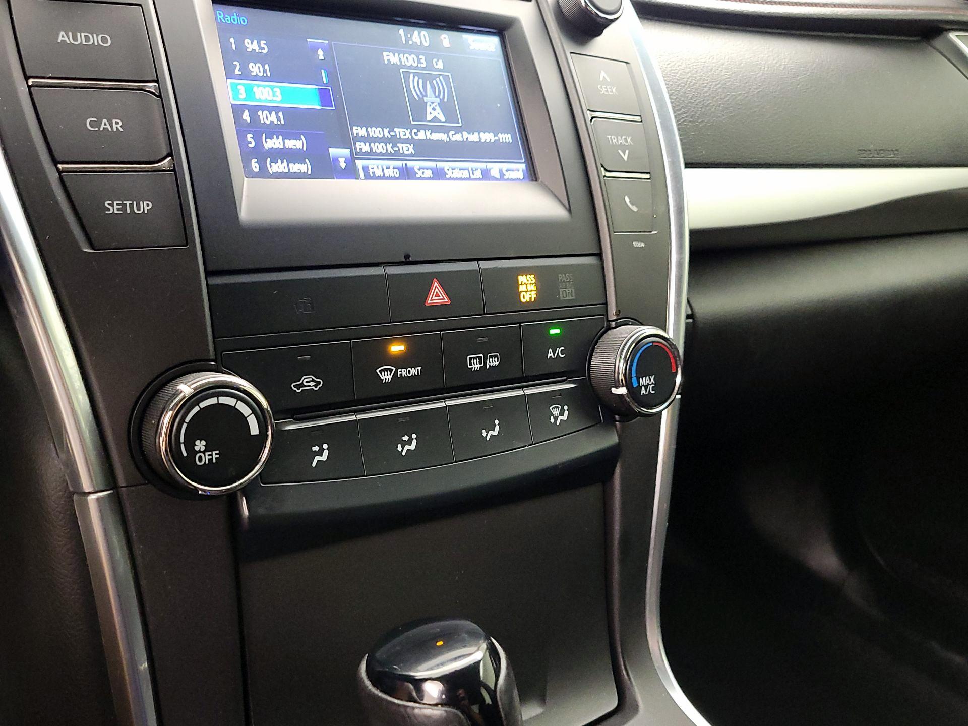 Thumbnail: 2017 Toyota Camry - 16