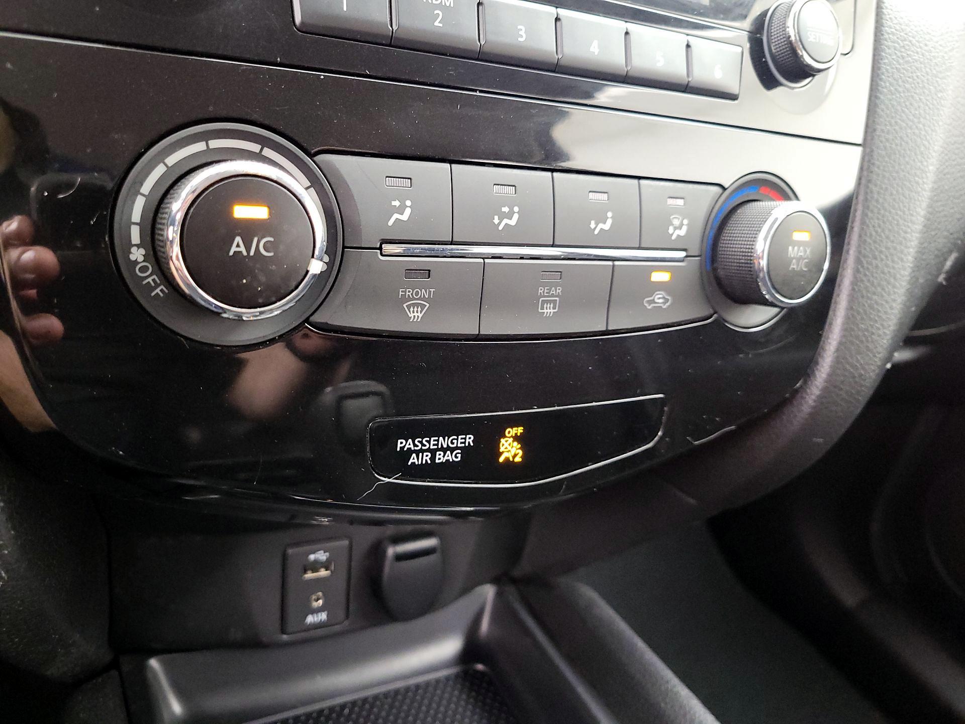 Thumbnail: 2018 Nissan Rogue Sport - 14