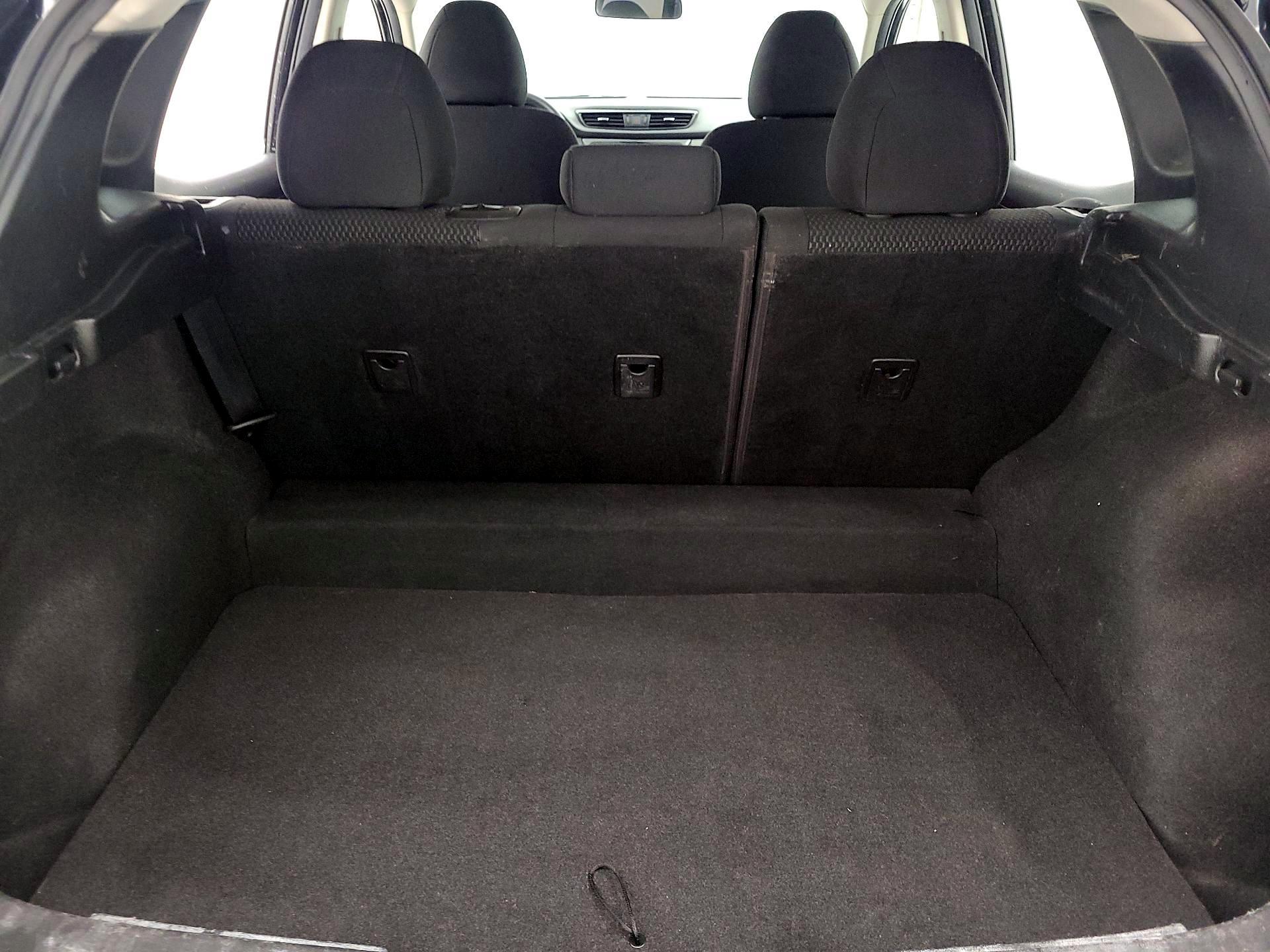 Thumbnail: 2018 Nissan Rogue Sport - 18