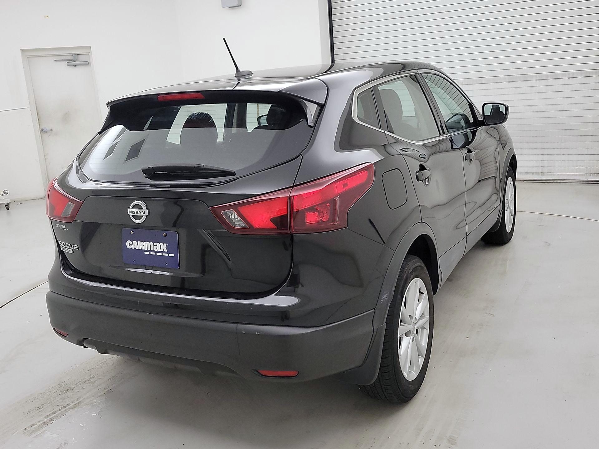 Thumbnail: 2018 Nissan Rogue Sport - 5