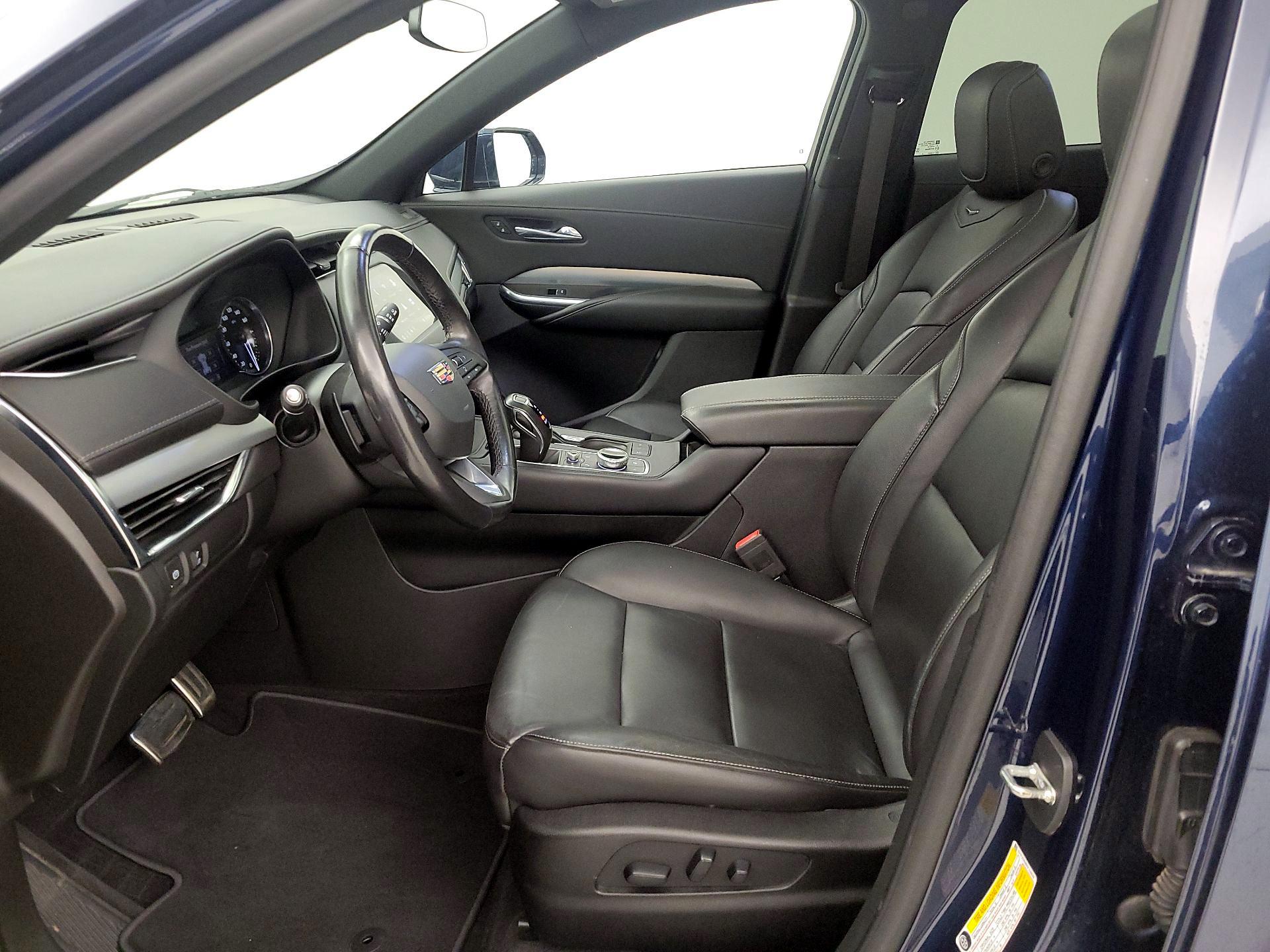 Thumbnail: 2019 Cadillac XT4 - 11