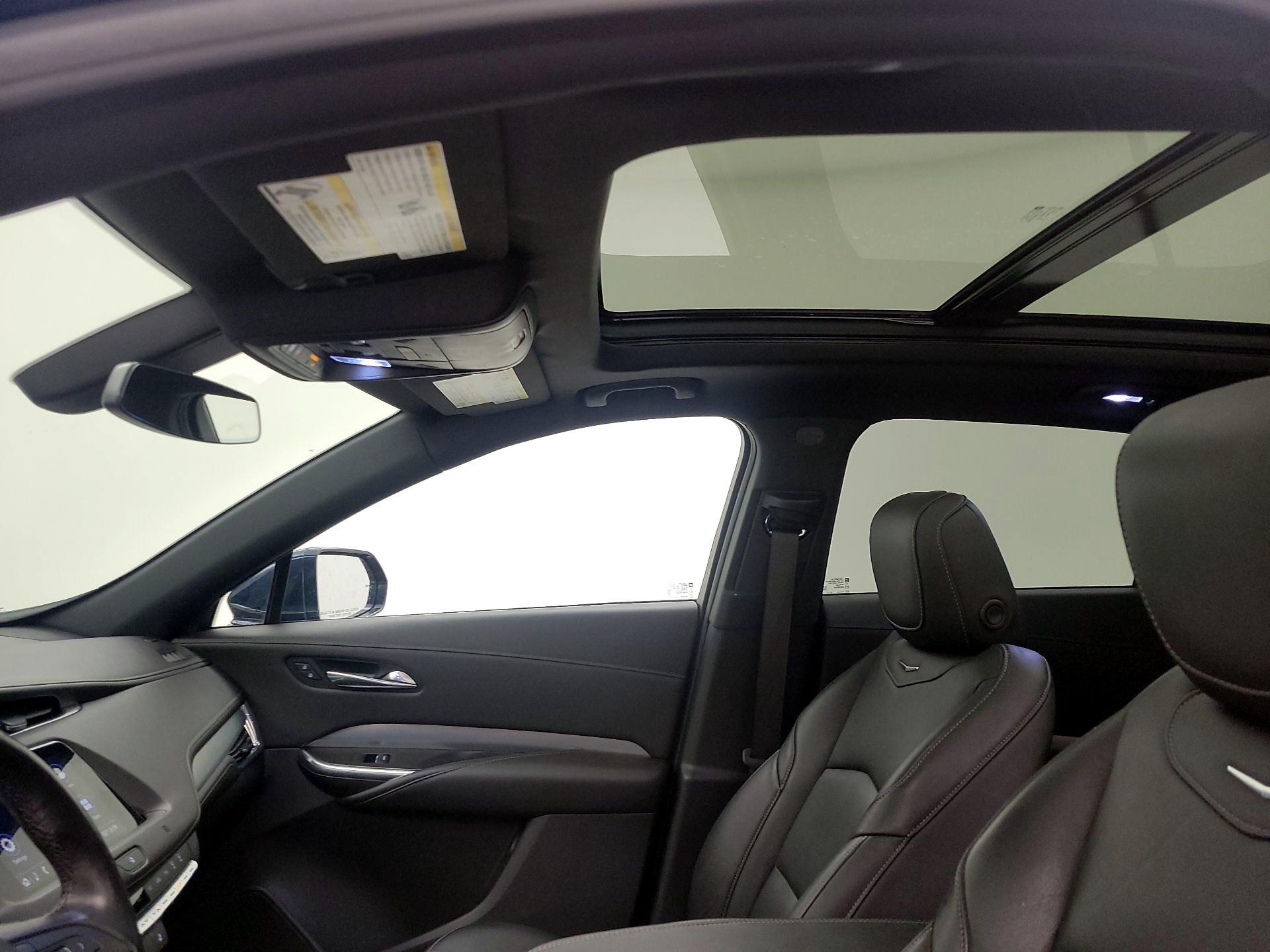 Thumbnail: 2019 Cadillac XT4 - 19