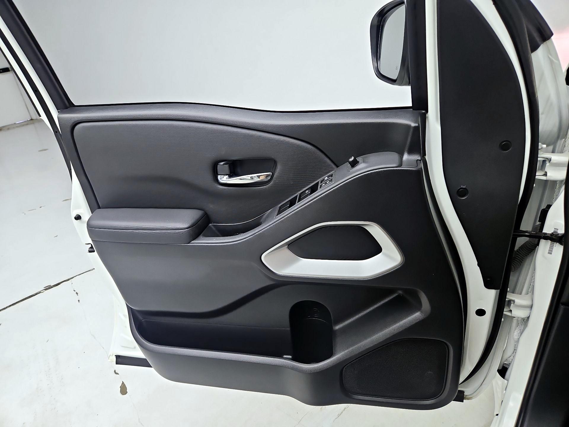 Thumbnail: 2022 Nissan Frontier - 12