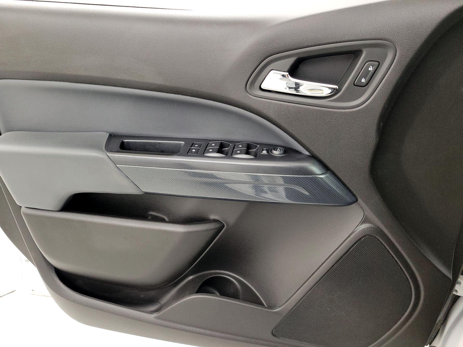 Thumbnail: 2016 Chevrolet Colorado - 12