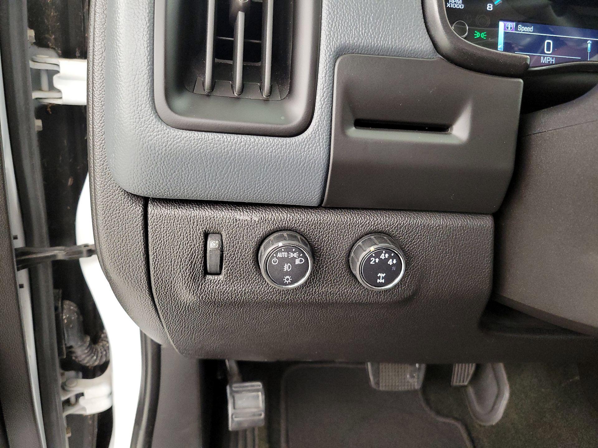 Thumbnail: 2016 Chevrolet Colorado - 13