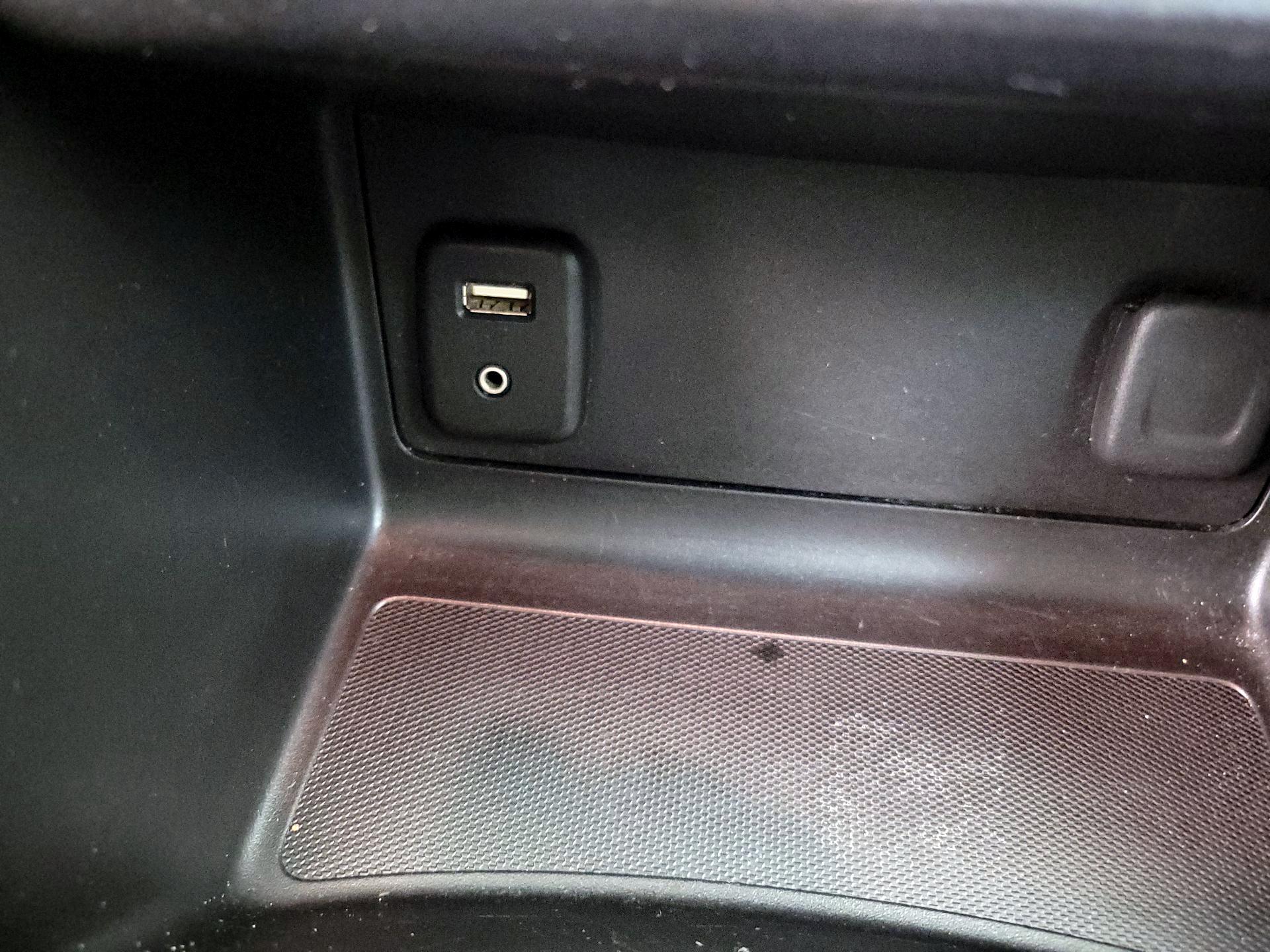 Thumbnail: 2016 Chevrolet Colorado - 18