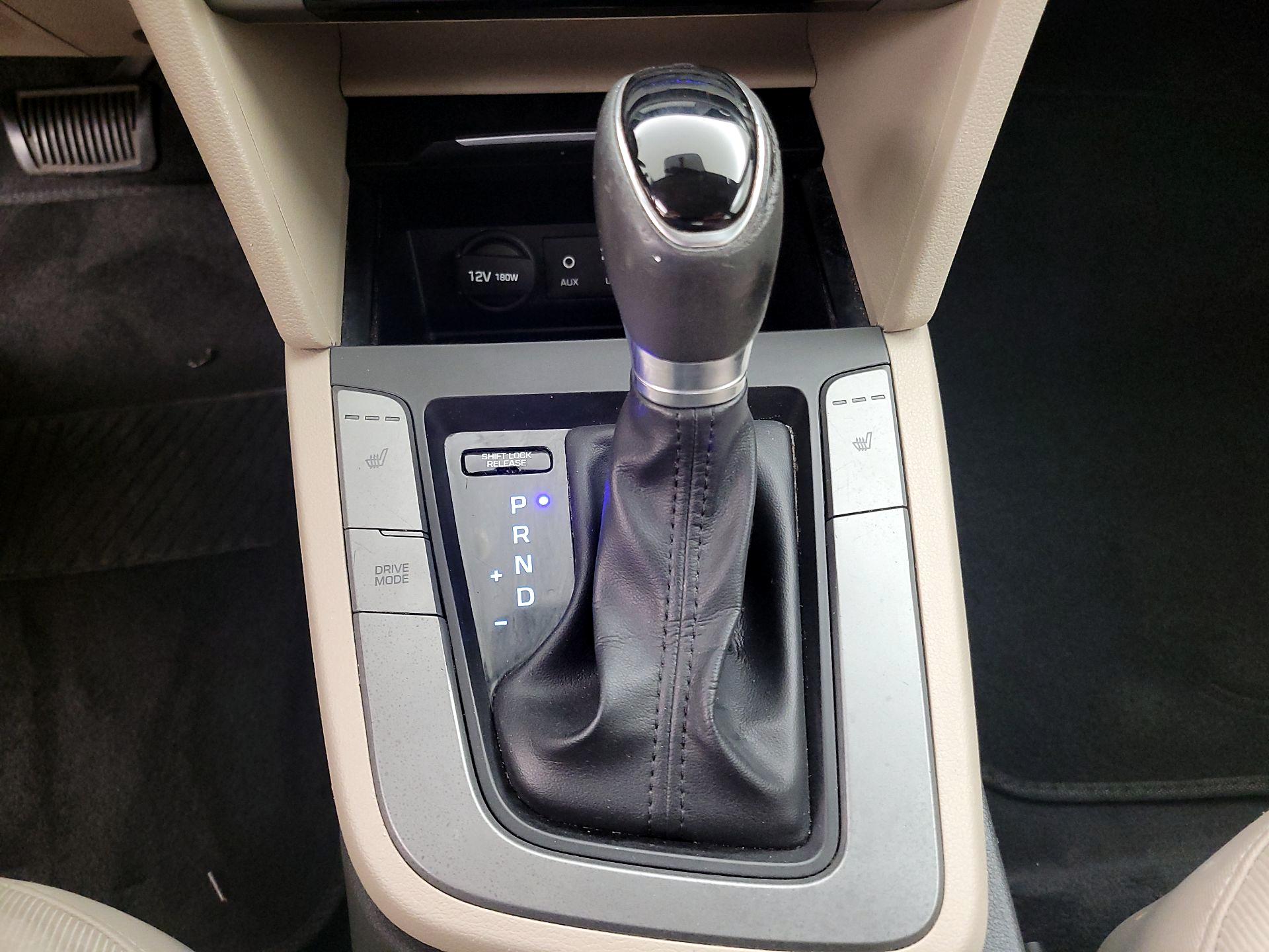 Thumbnail: 2017 Hyundai Elantra - 17