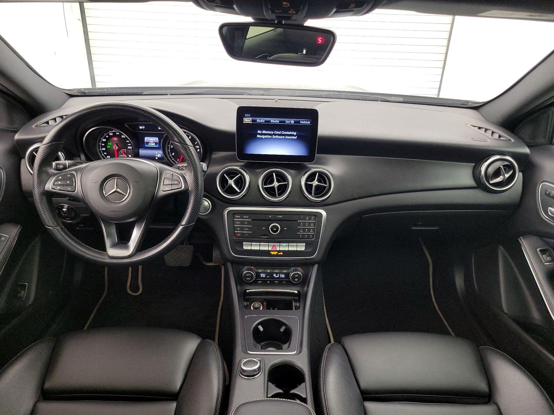 Thumbnail: 2019 Mercedes-Benz GLA - 9