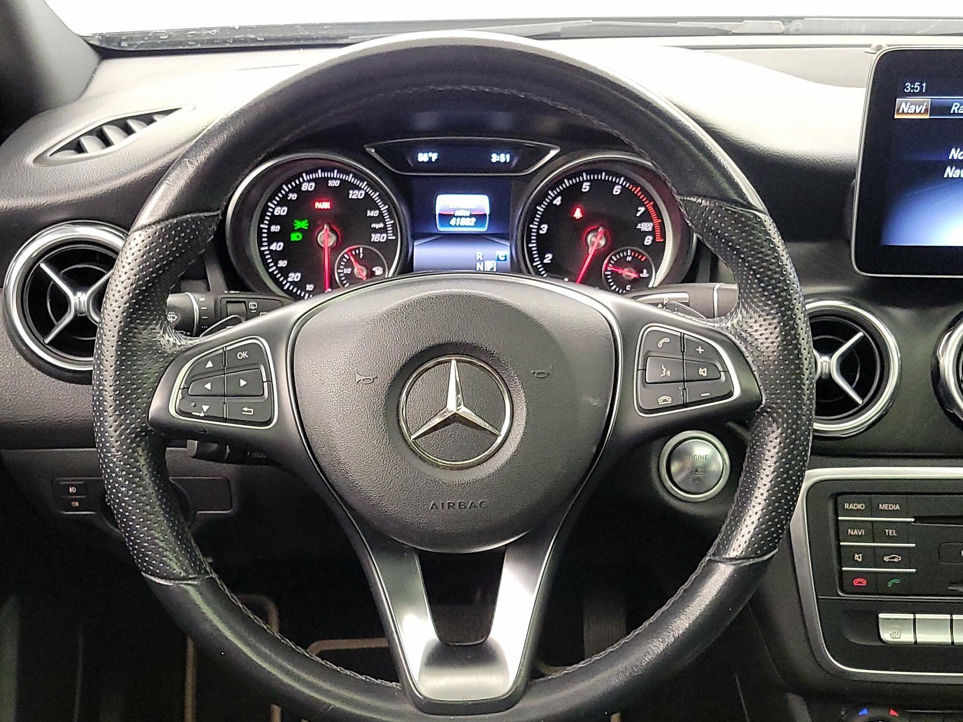 Thumbnail: 2019 Mercedes-Benz GLA - 10