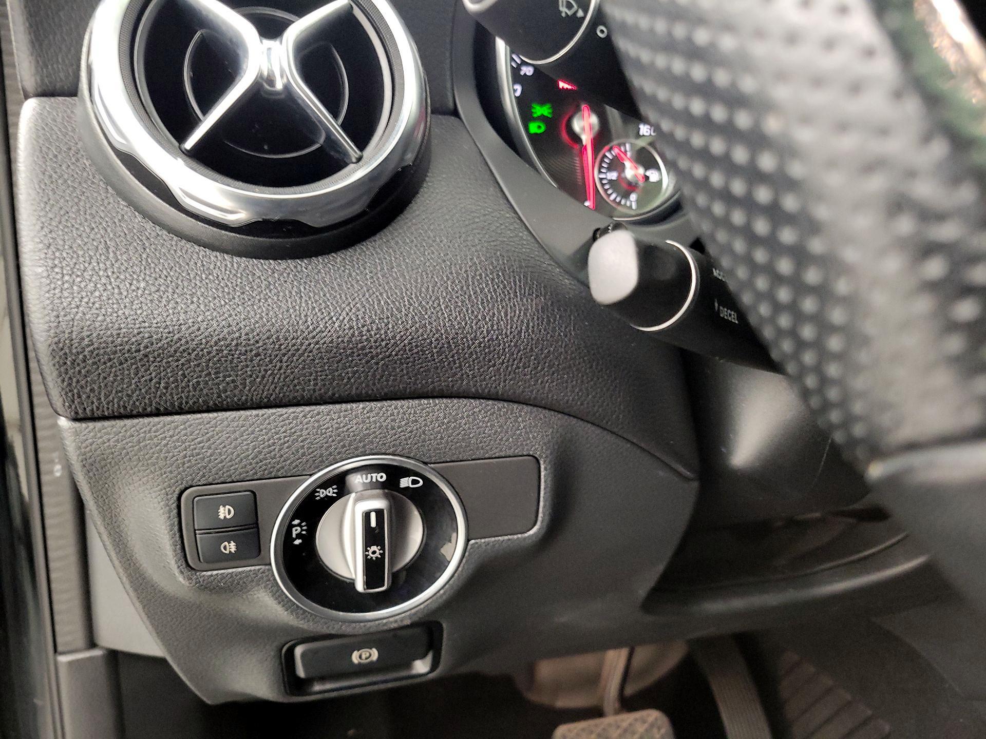 Thumbnail: 2019 Mercedes-Benz GLA - 13