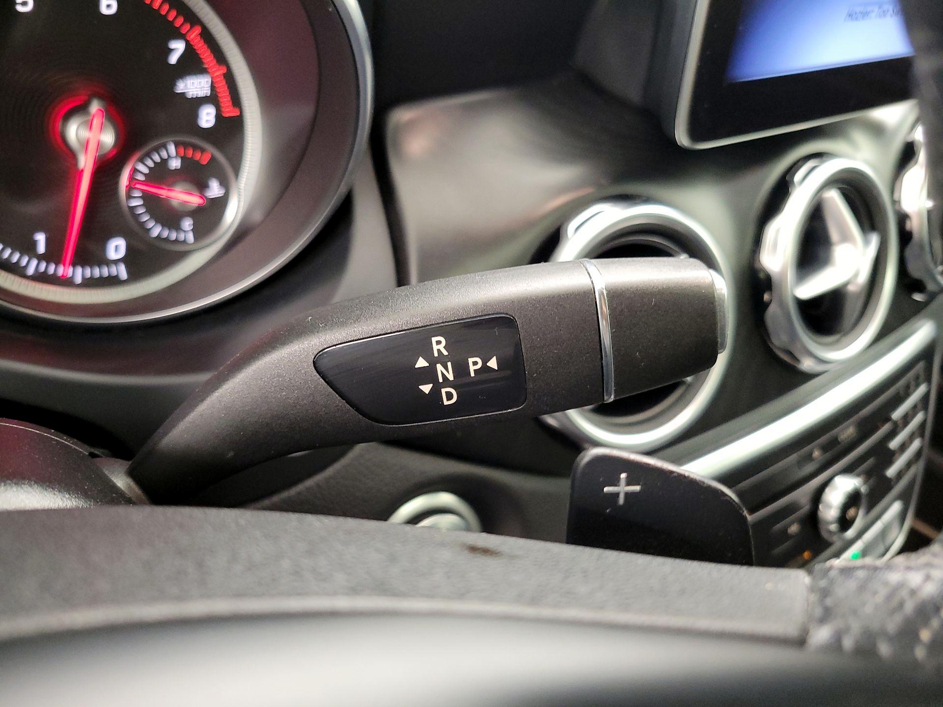 Thumbnail: 2019 Mercedes-Benz GLA - 17