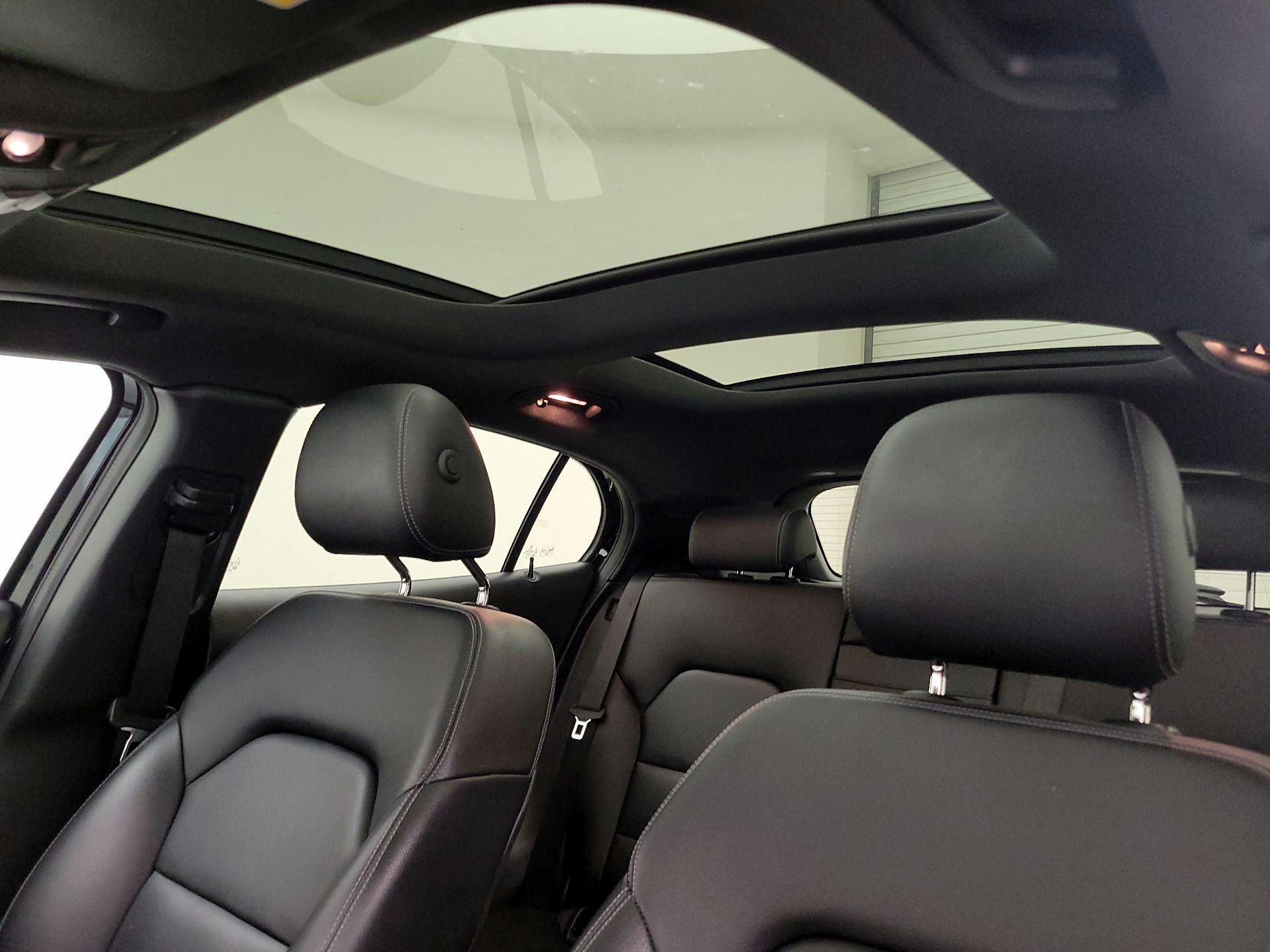 Thumbnail: 2019 Mercedes-Benz GLA - 19