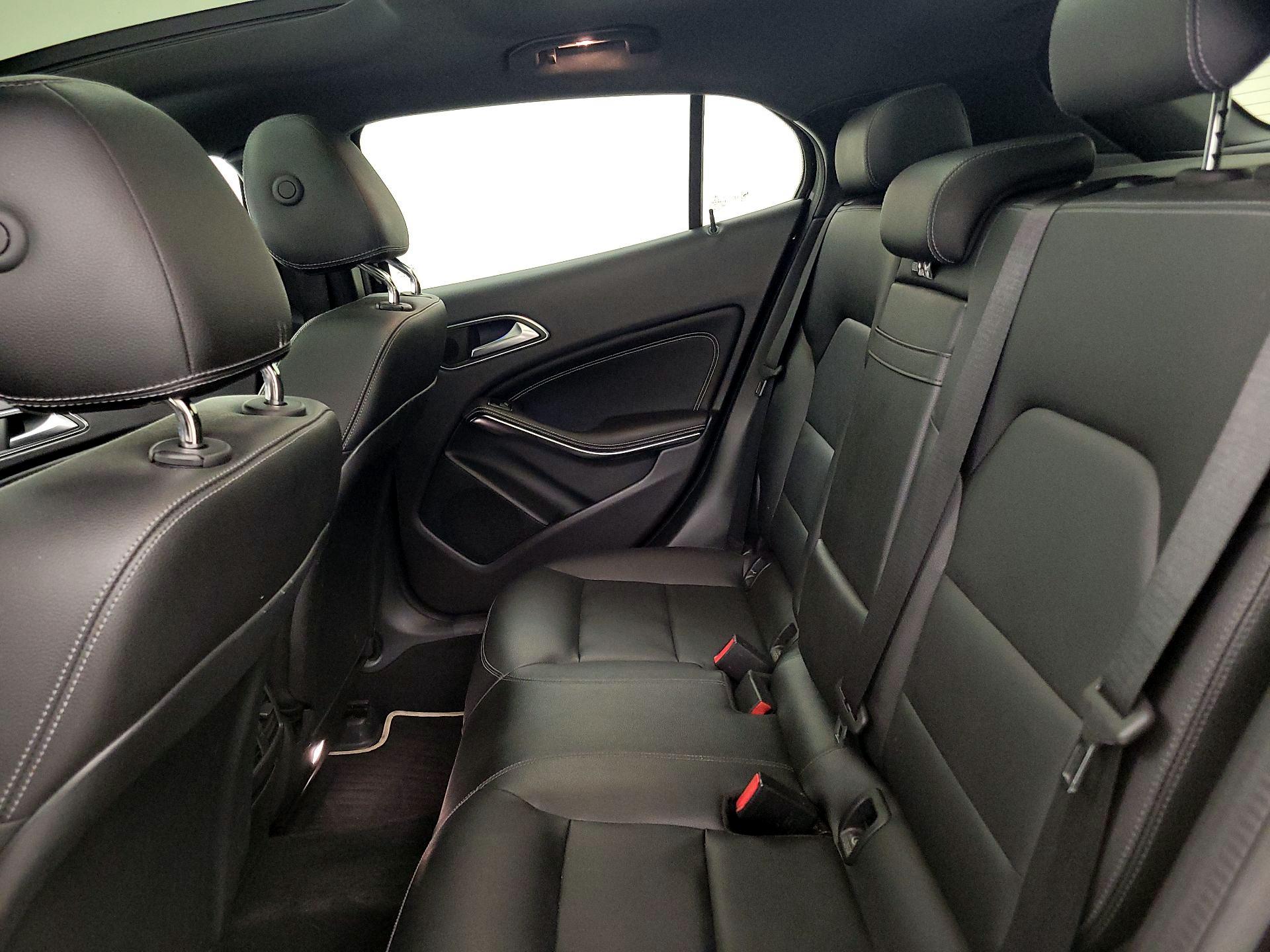 Thumbnail: 2019 Mercedes-Benz GLA - 20