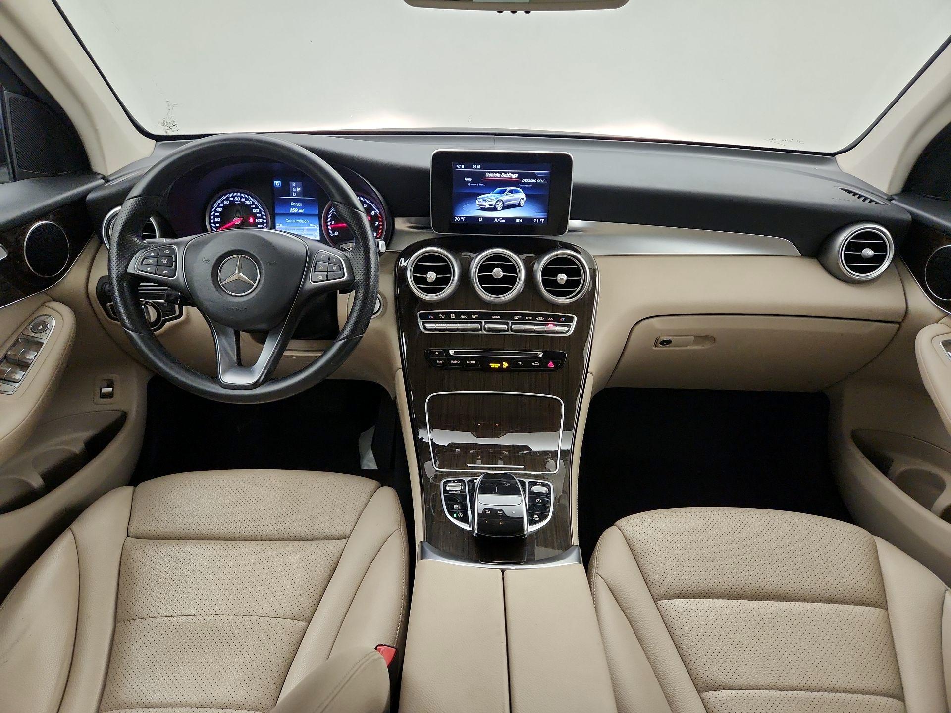 Thumbnail: 2016 Mercedes-Benz GLC - 9