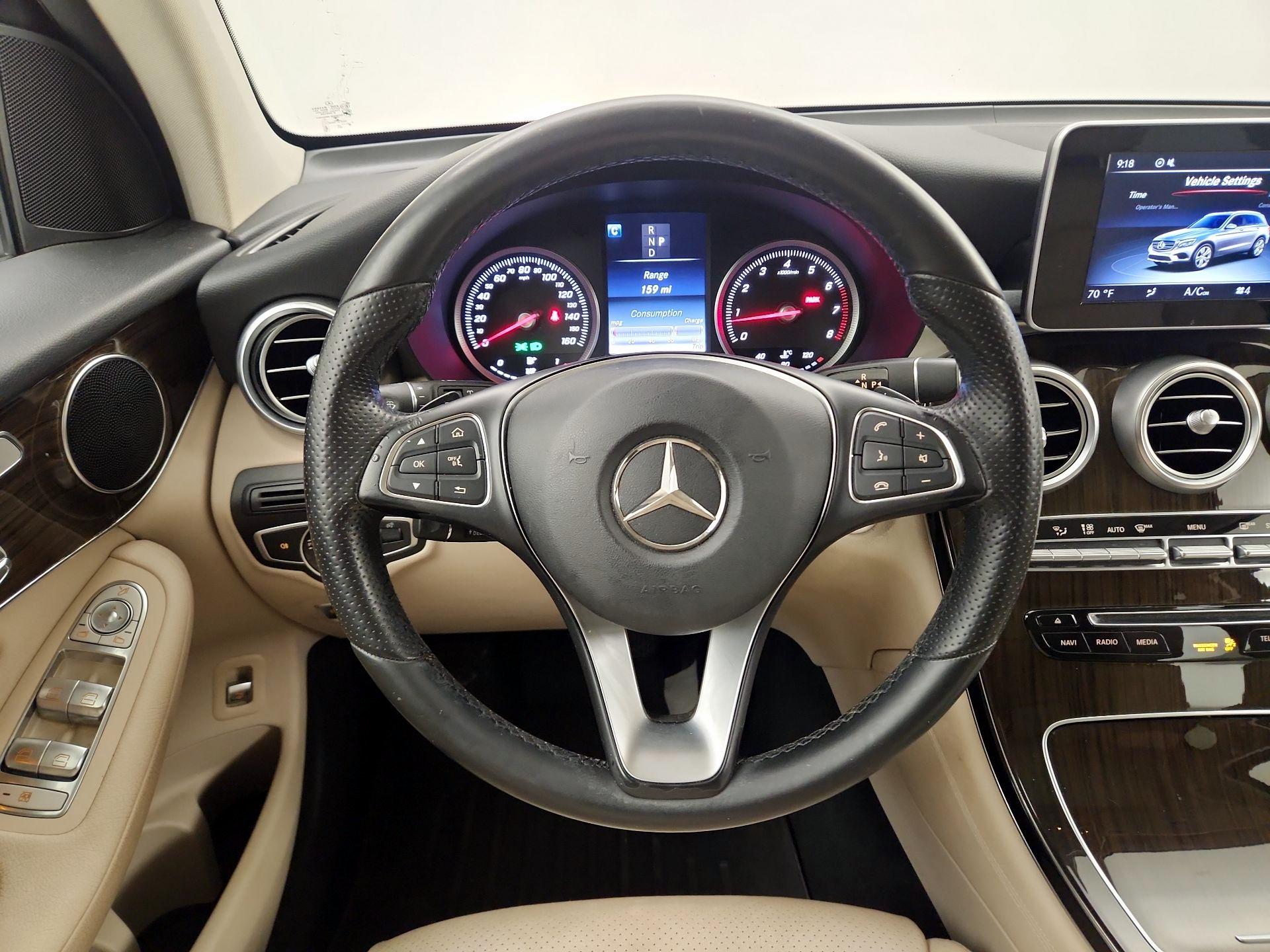 Thumbnail: 2016 Mercedes-Benz GLC - 10