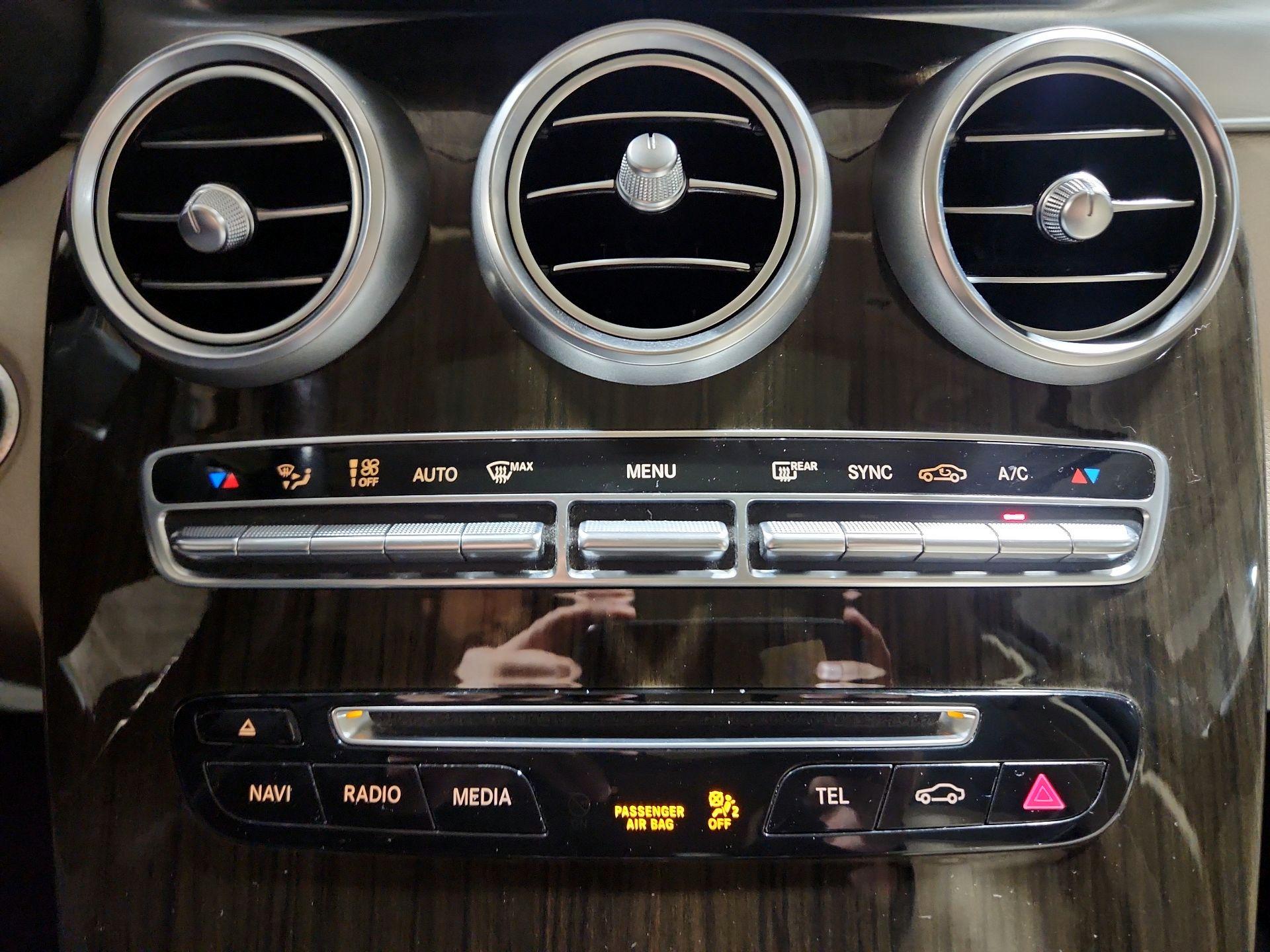 Thumbnail: 2016 Mercedes-Benz GLC - 14