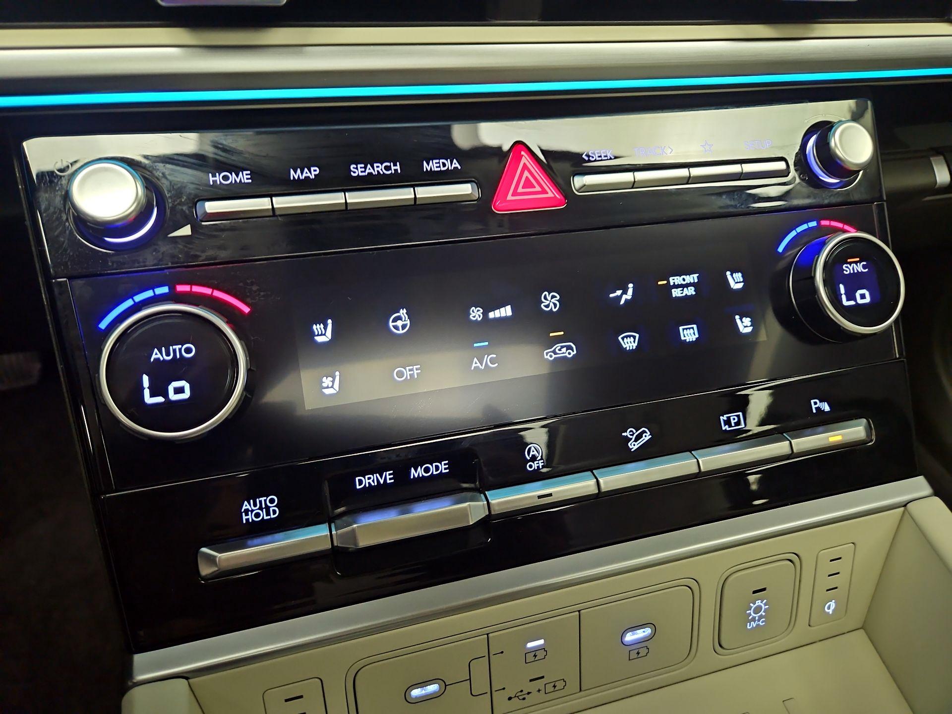 Thumbnail: 2025 Hyundai Santa Fe - 17