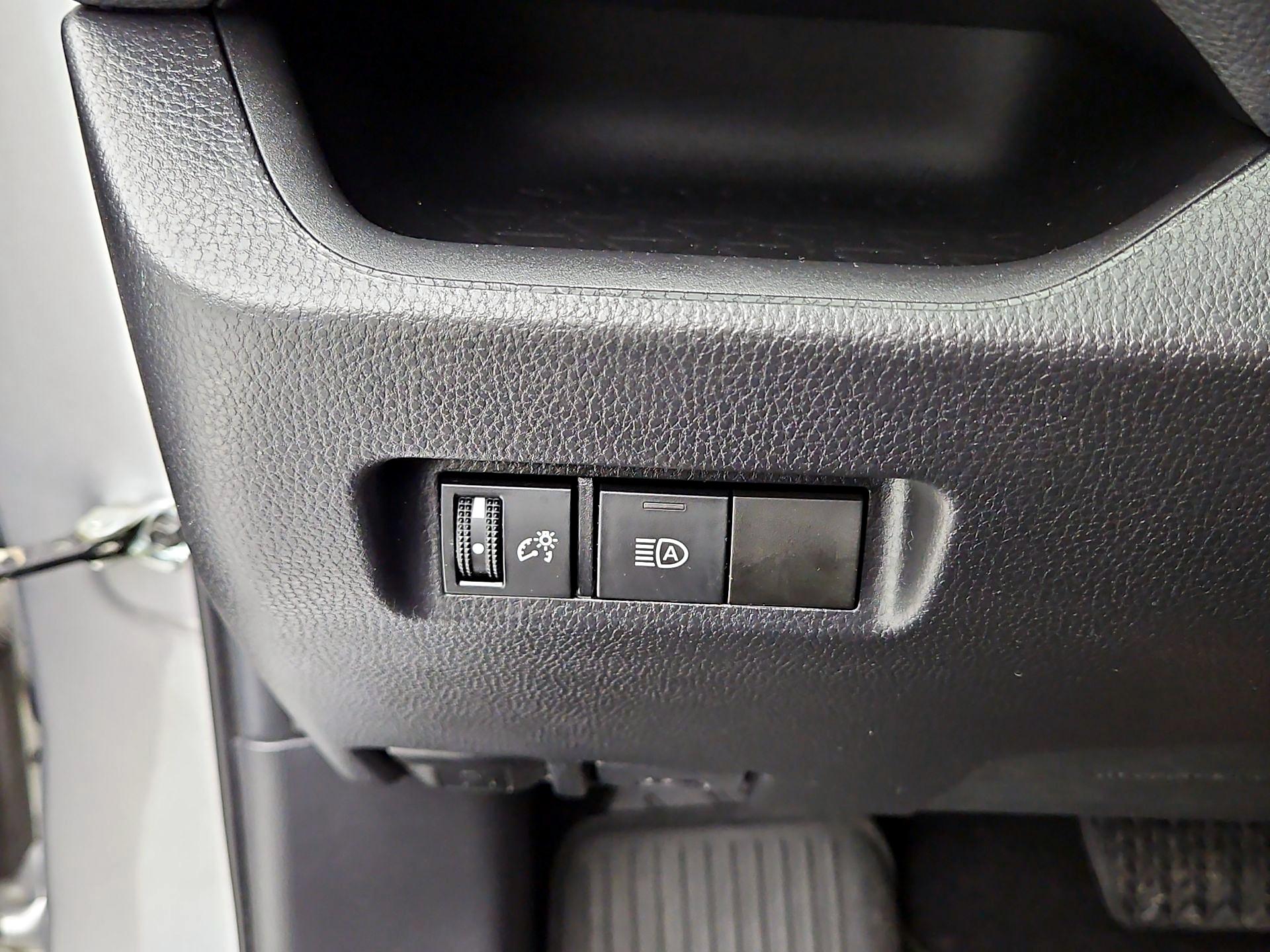 Thumbnail: 2022 Toyota RAV4 - 13