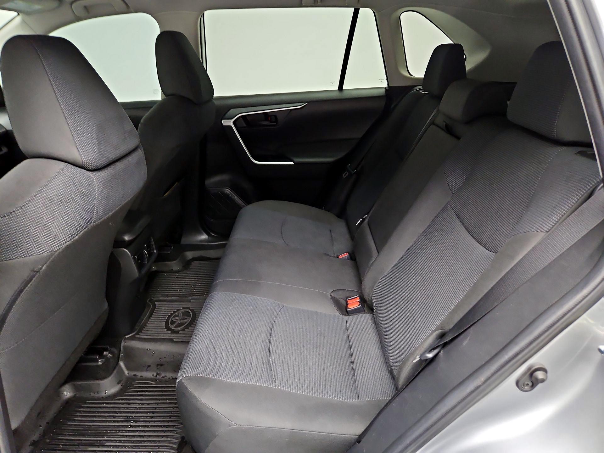 Thumbnail: 2022 Toyota RAV4 - 19