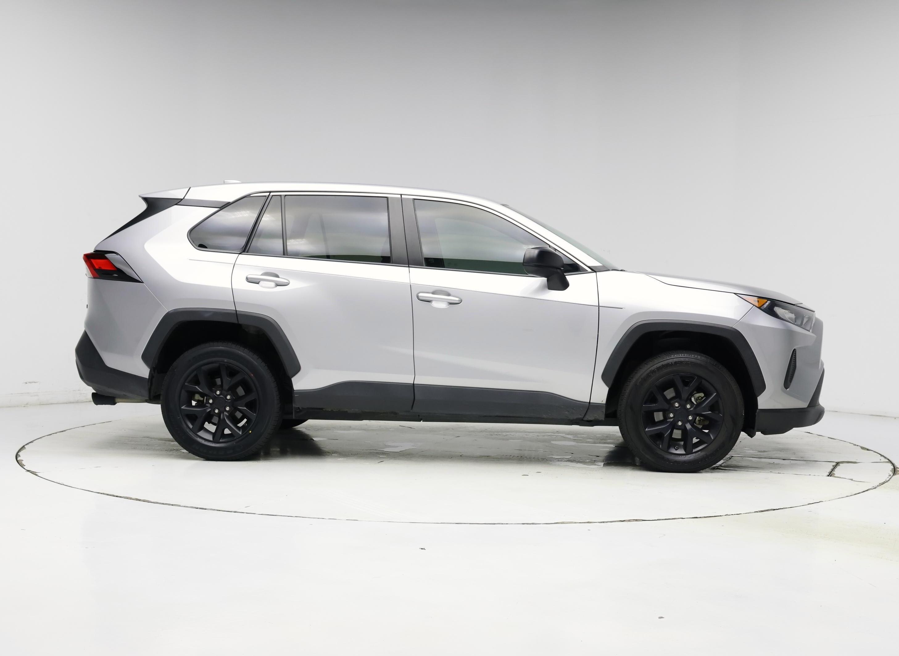 Thumbnail: 2022 Toyota RAV4 - 7