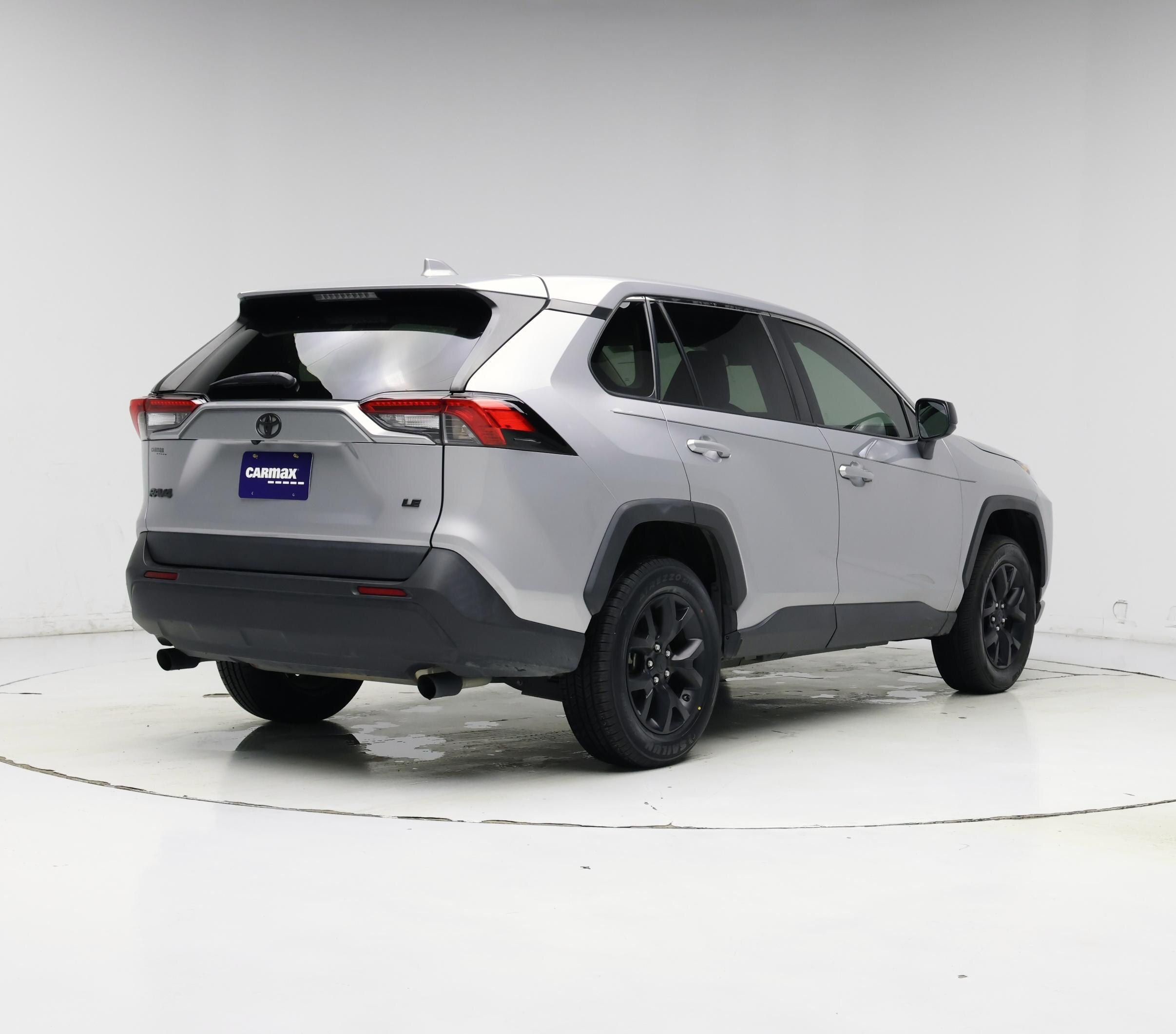 Thumbnail: 2022 Toyota RAV4 - 8