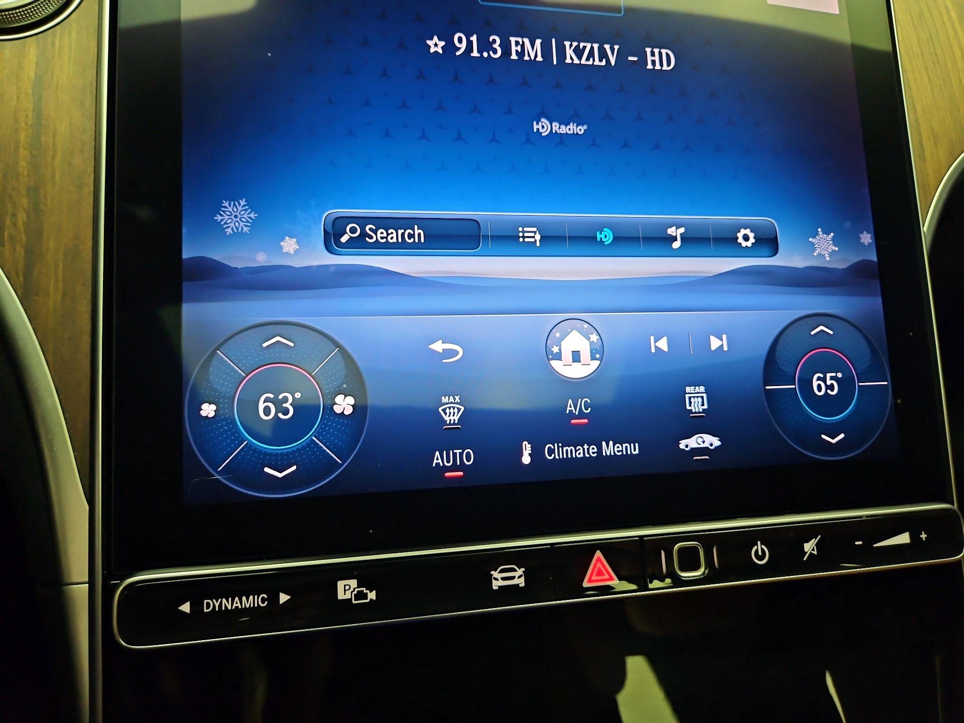 Thumbnail: 2025 Mercedes-Benz C-Class - 16