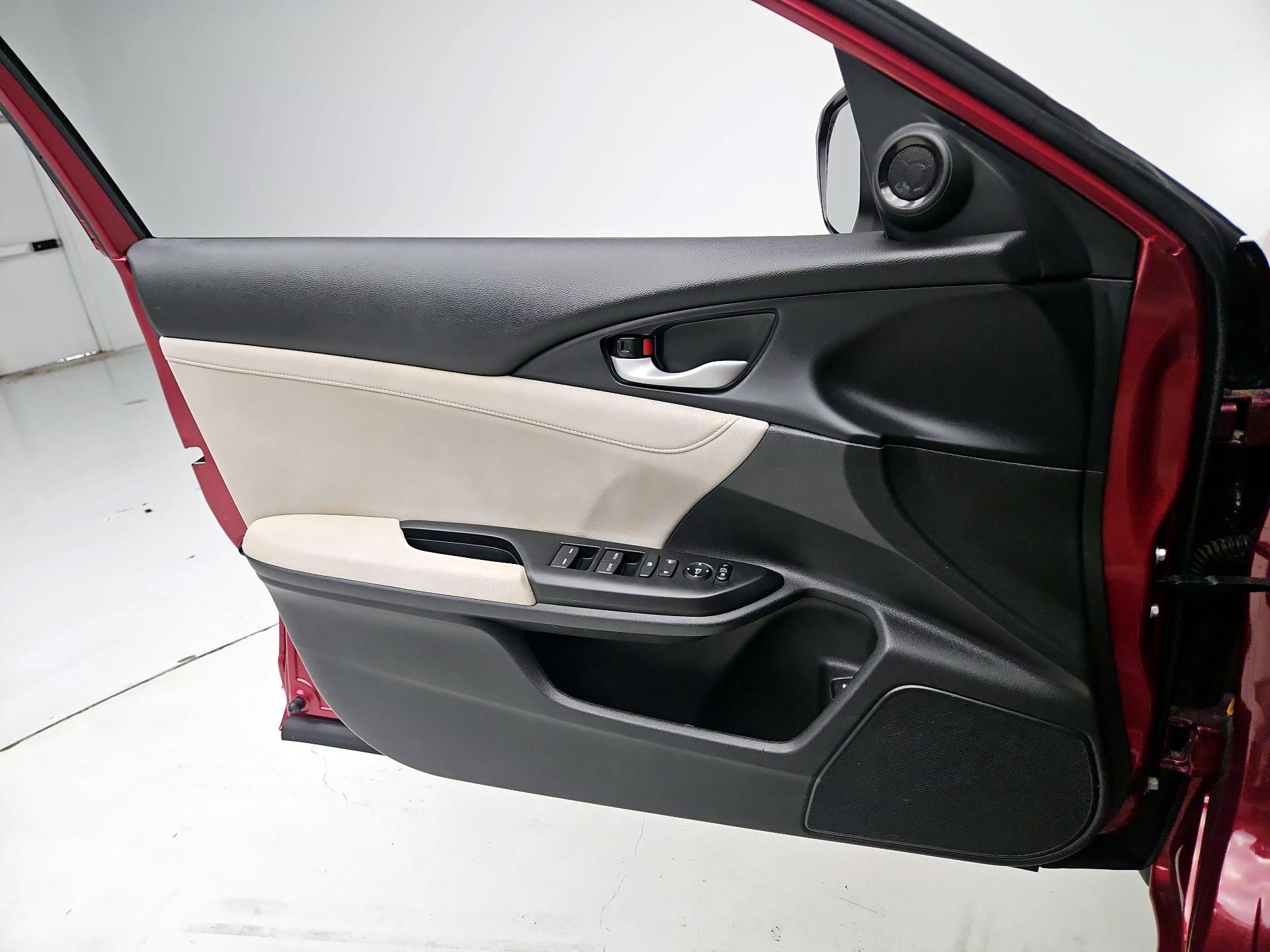 Thumbnail: 2022 Honda Insight - 12