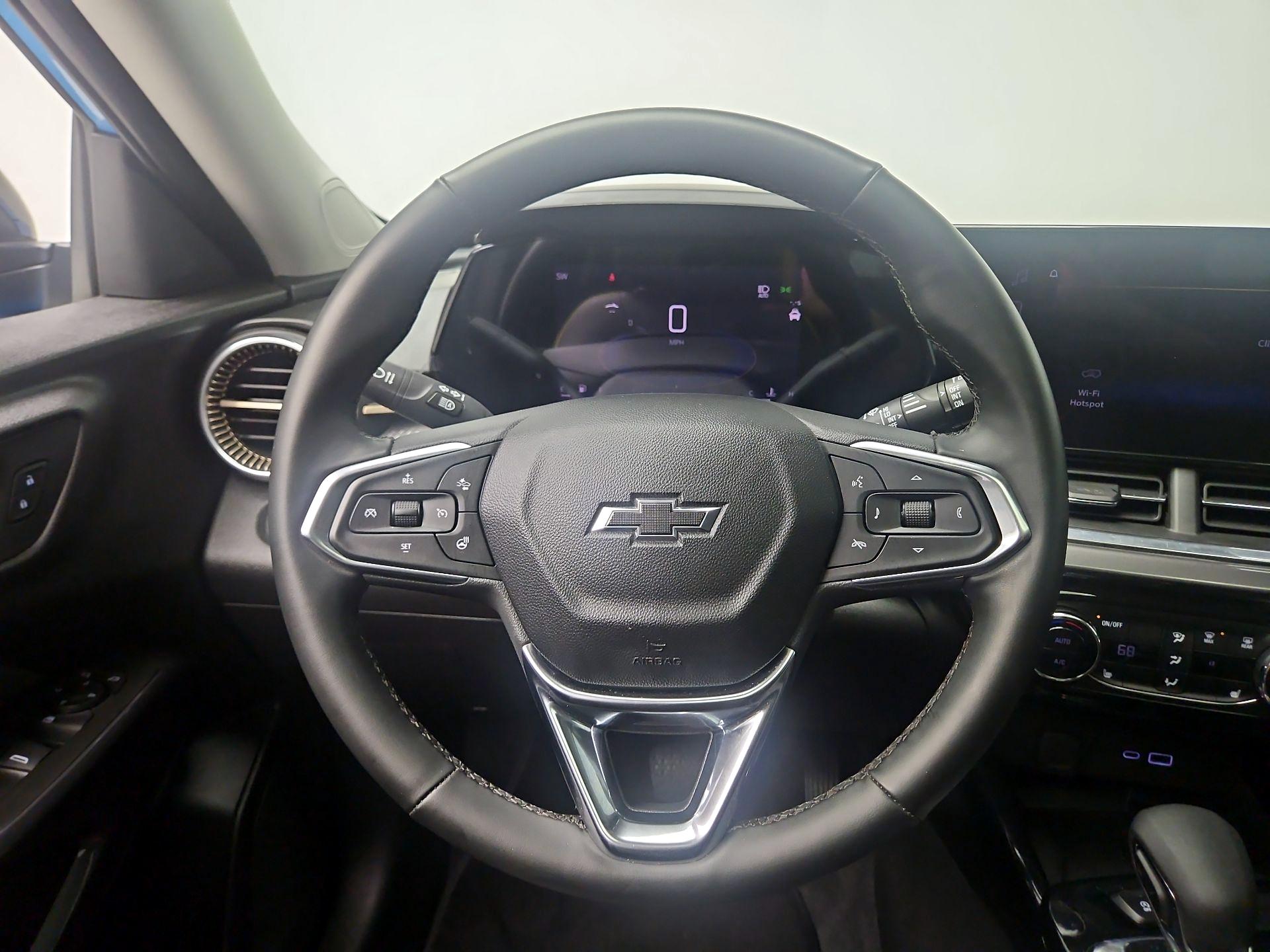 Thumbnail: 2025 Chevrolet Trax - 10