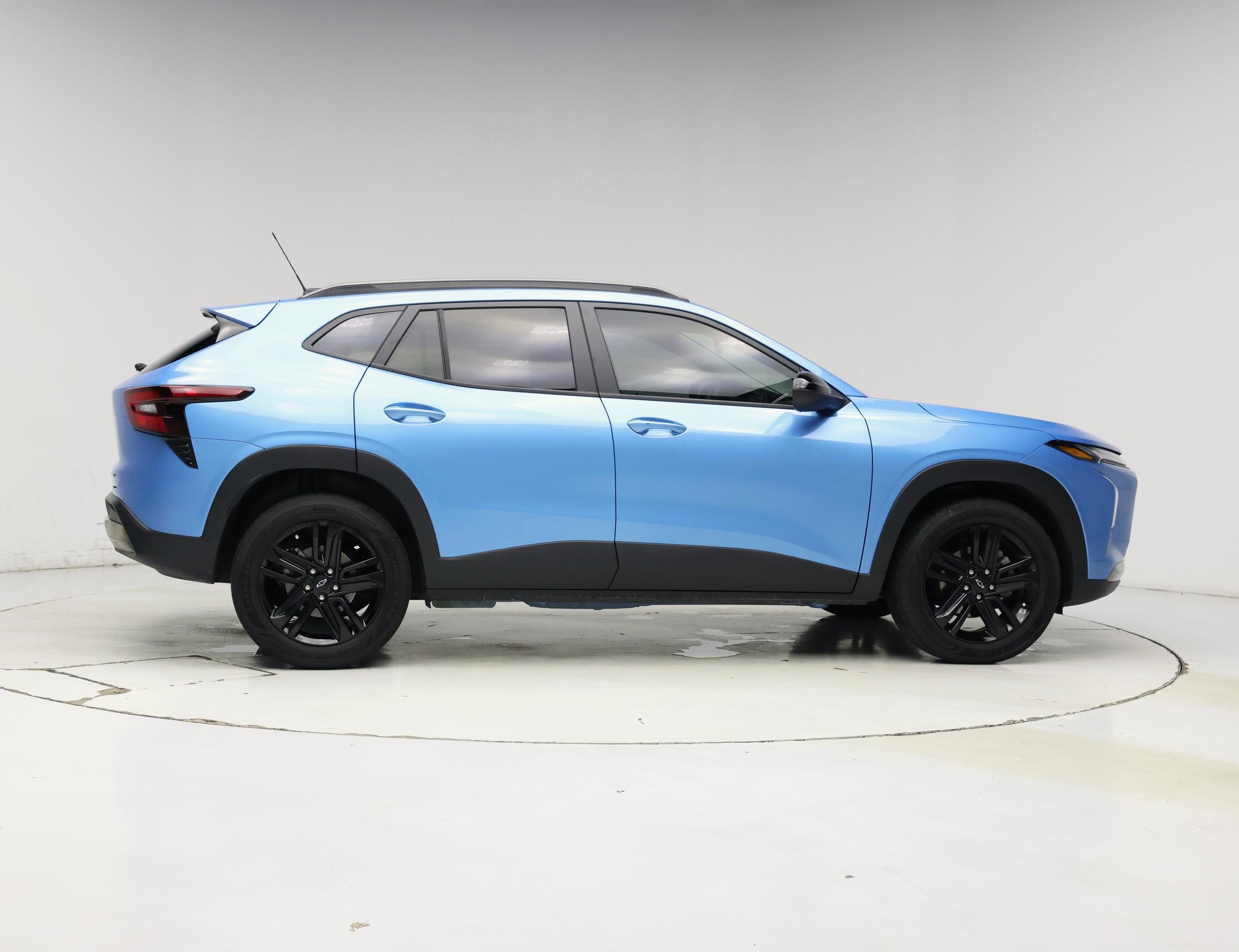 Thumbnail: 2025 Chevrolet Trax - 7