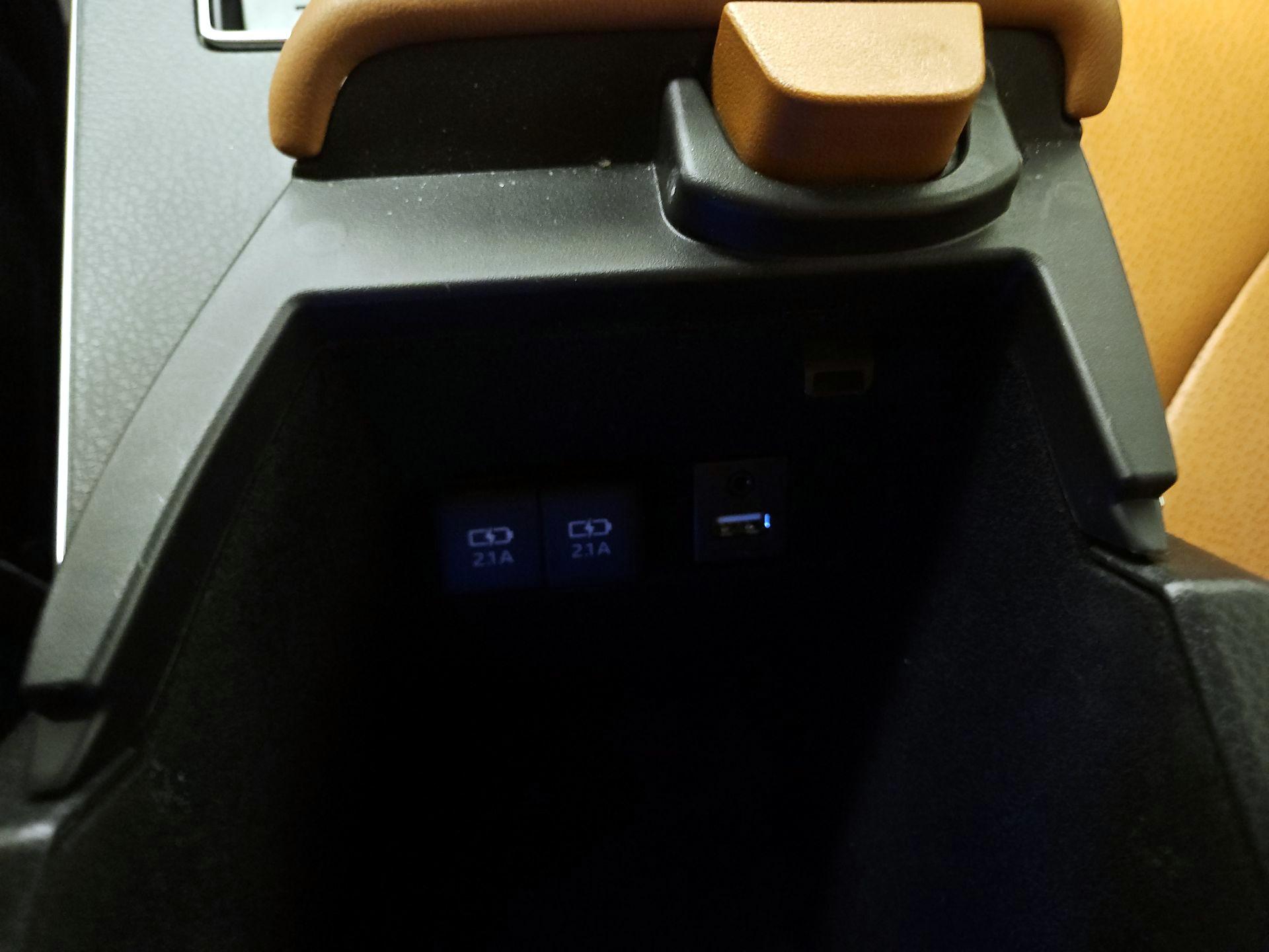 Thumbnail: 2020 Toyota Avalon - 19