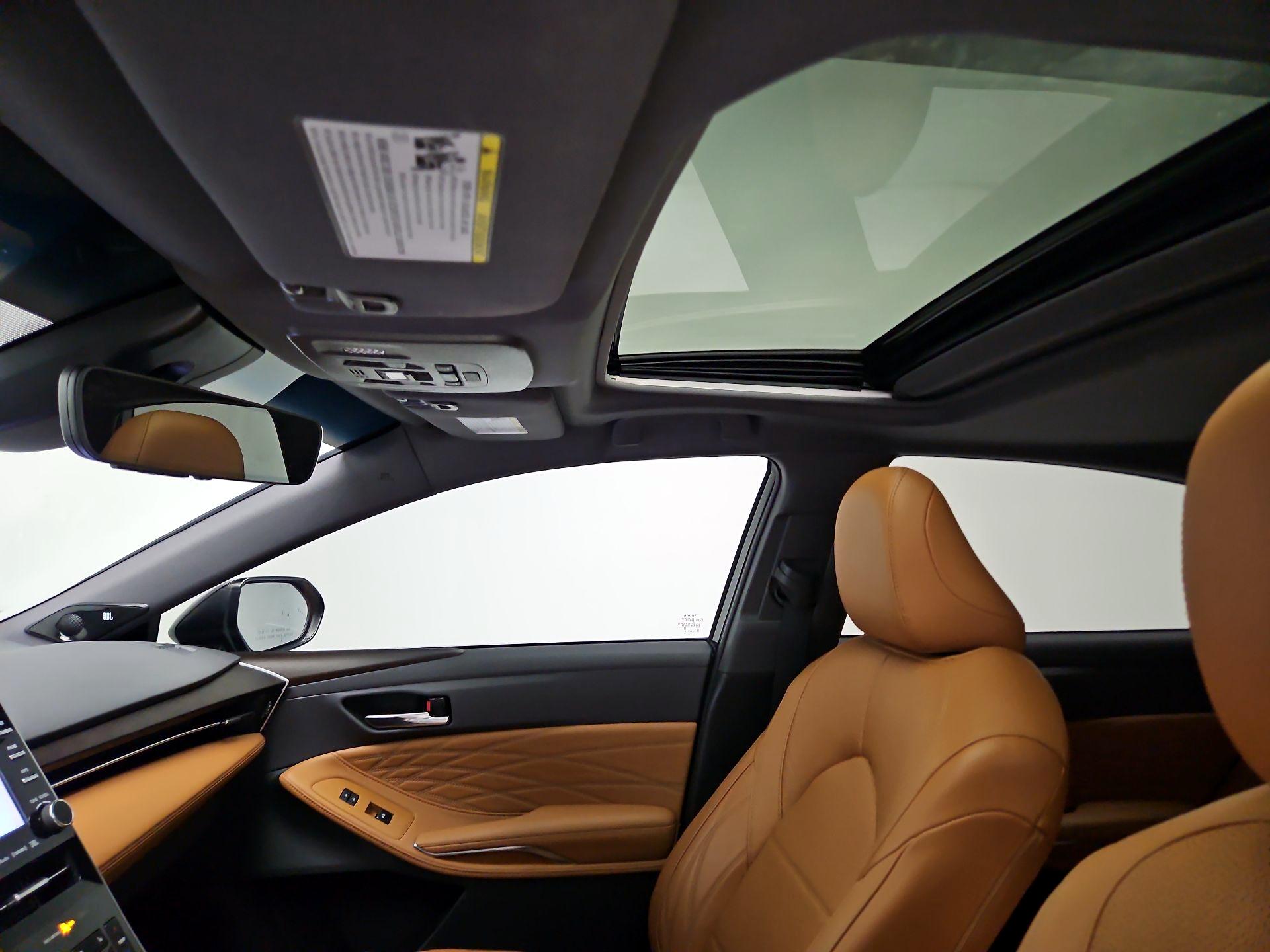 Thumbnail: 2020 Toyota Avalon - 20