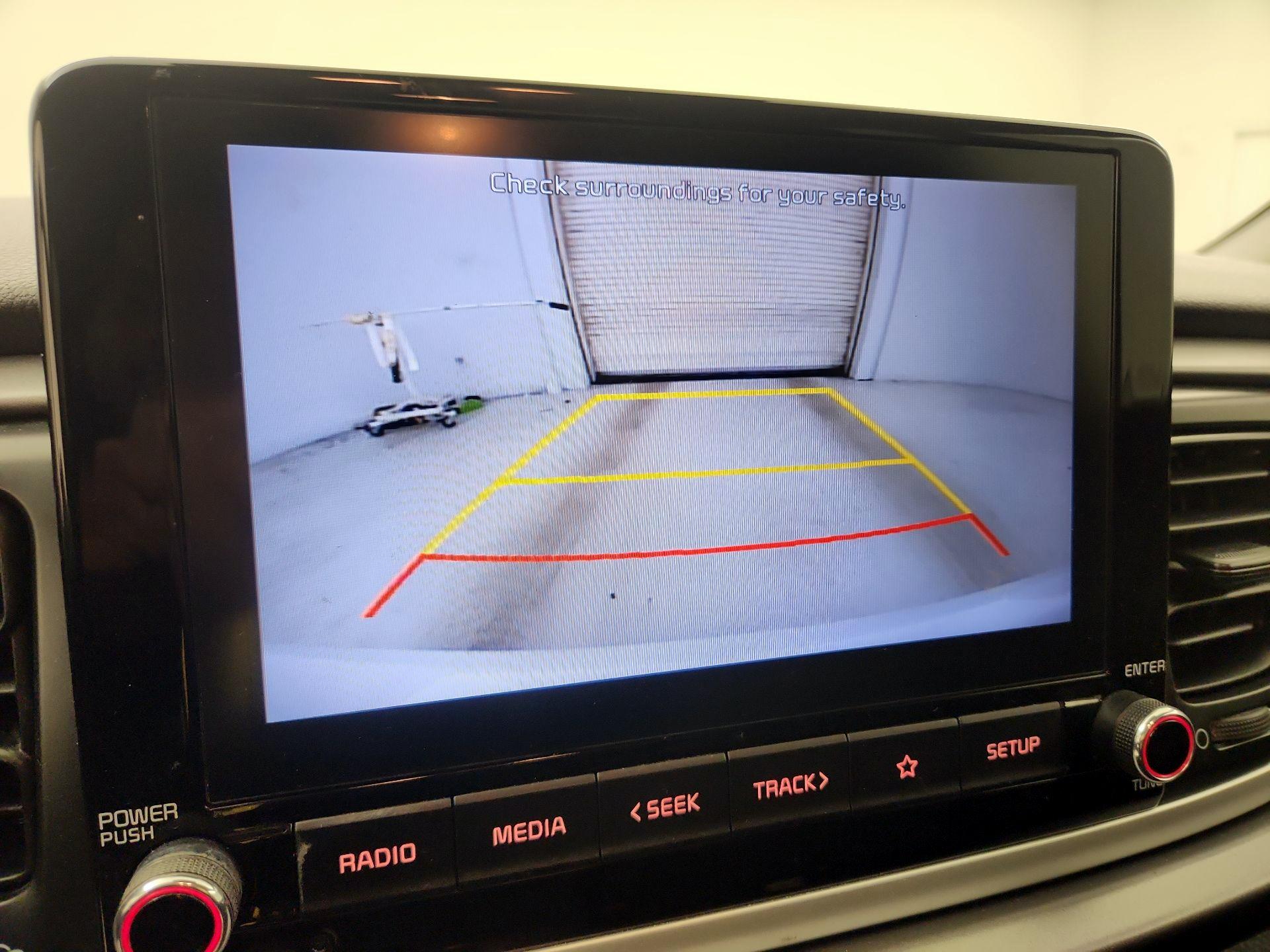 Thumbnail: 2021 Kia Rio - 12