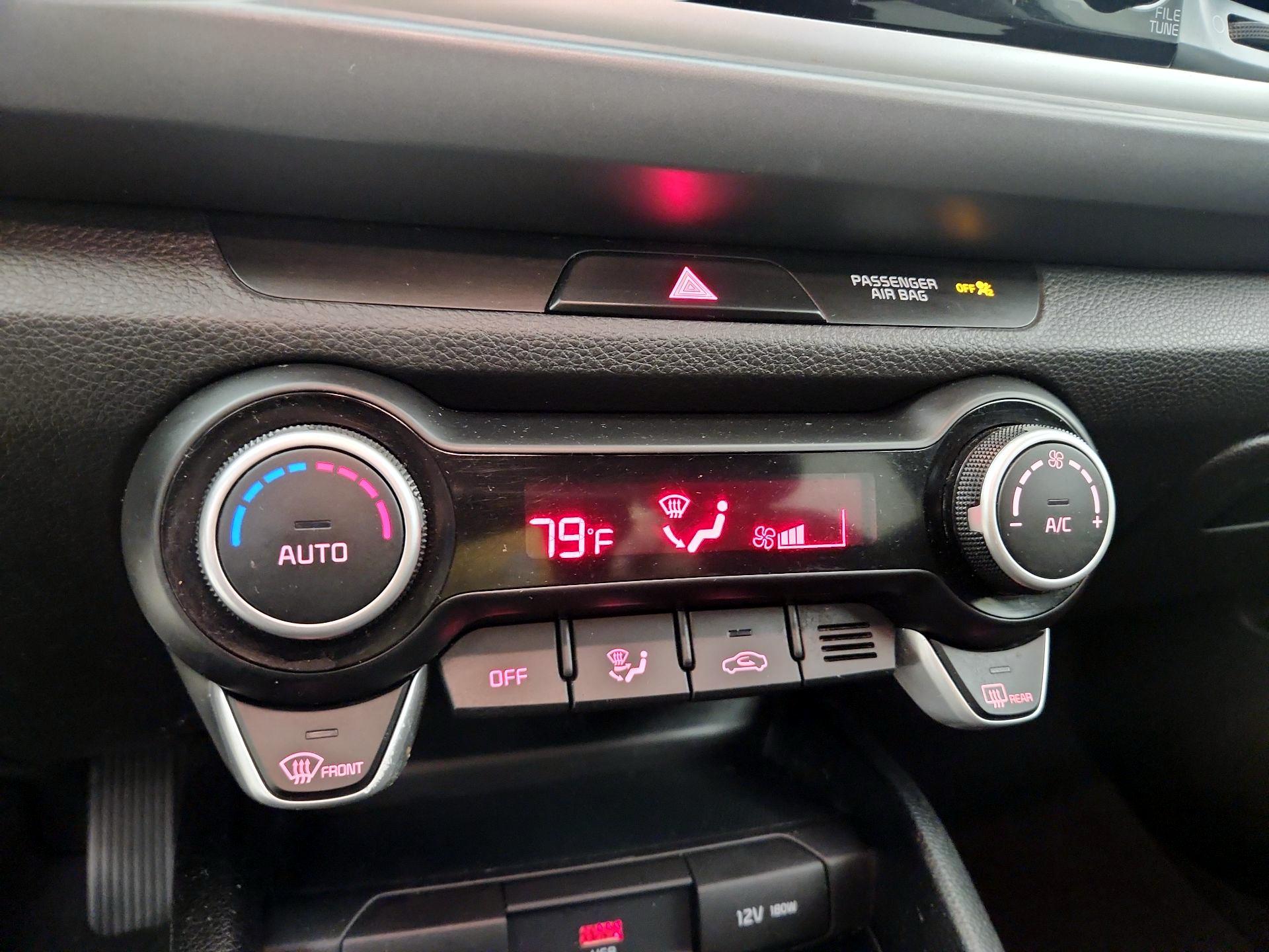 Thumbnail: 2021 Kia Rio - 14