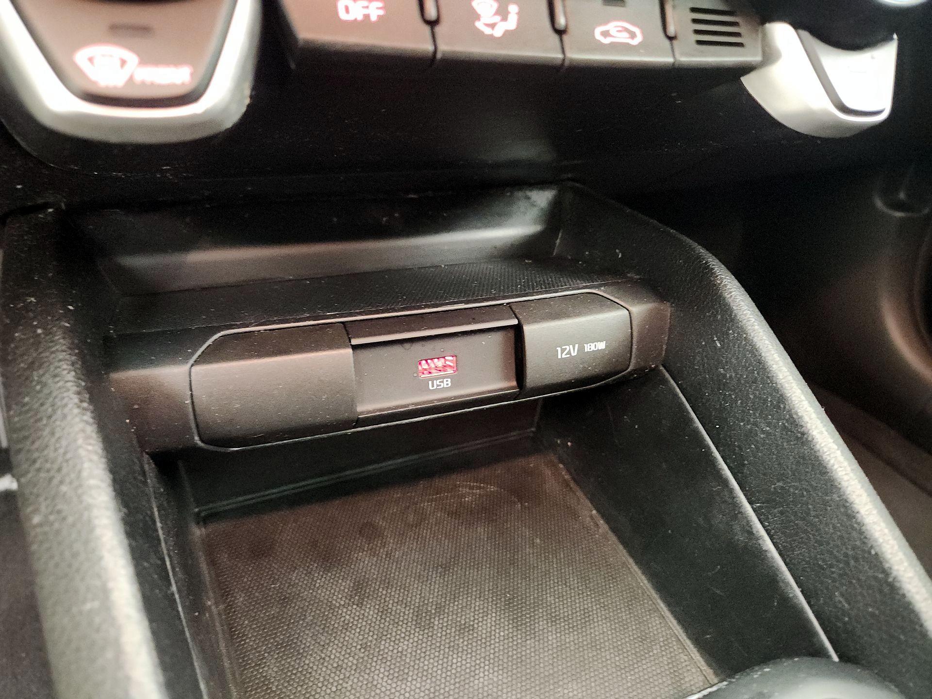 Thumbnail: 2021 Kia Rio - 16