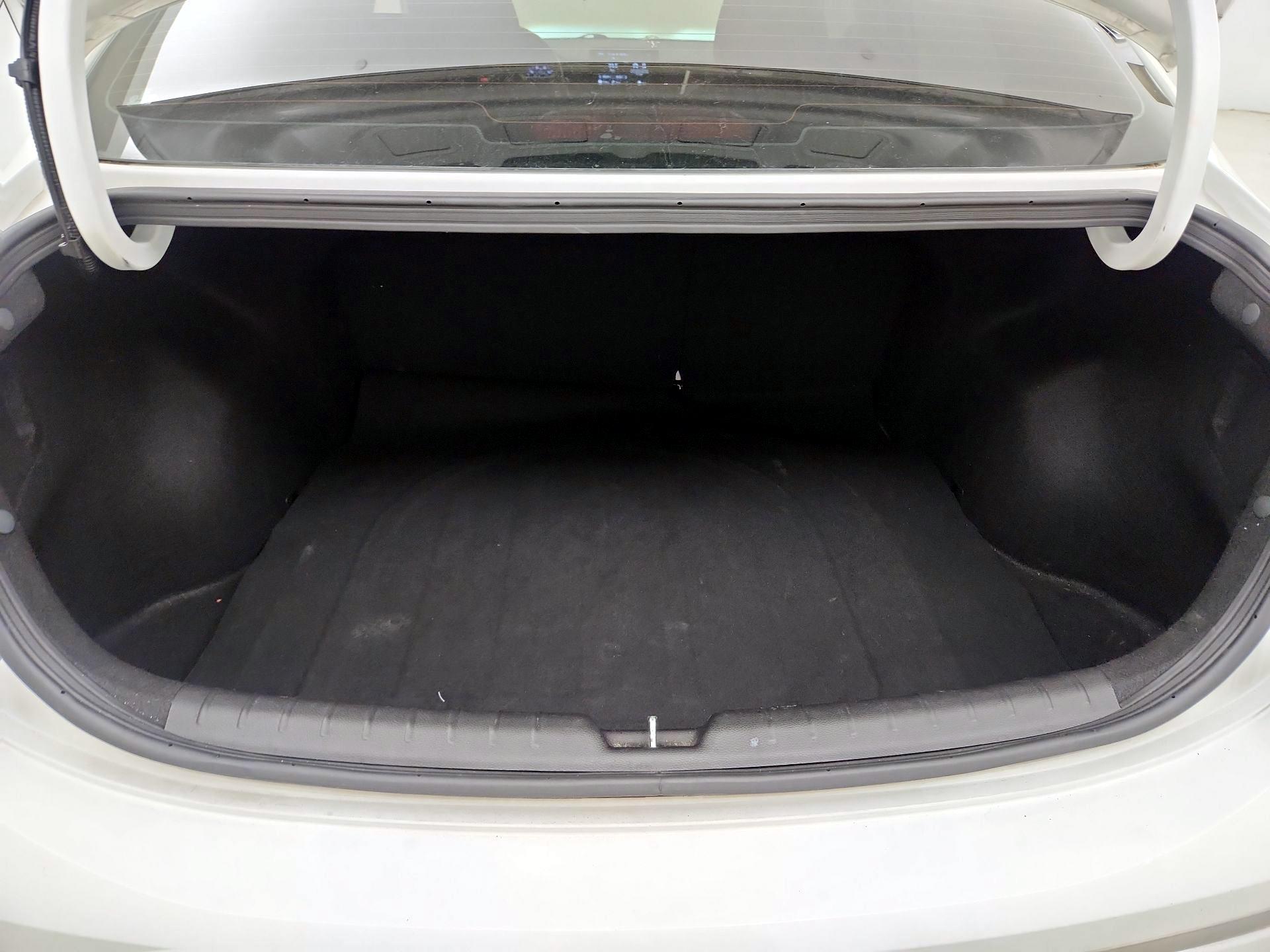 Thumbnail: 2021 Kia Rio - 18