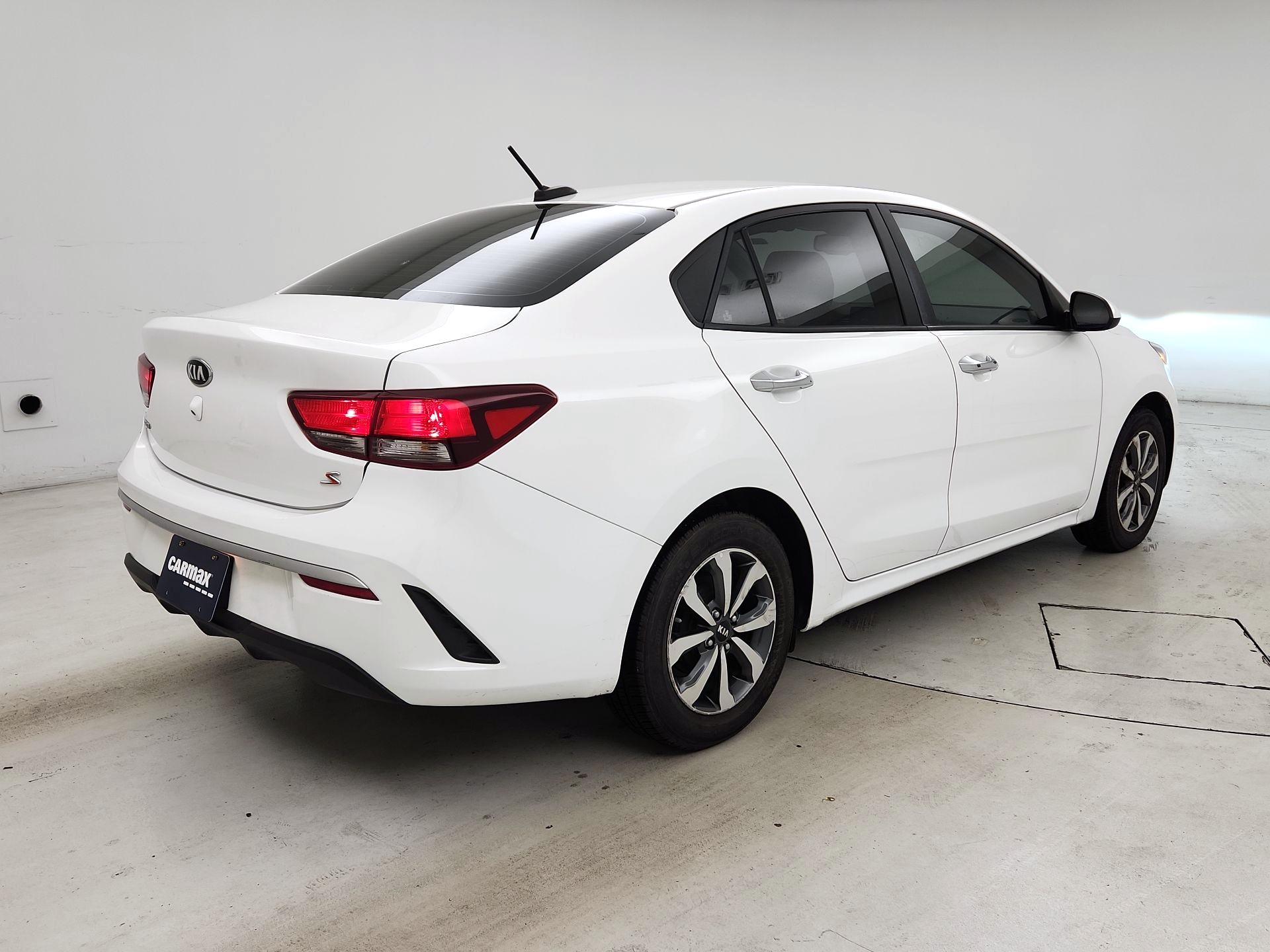 Thumbnail: 2021 Kia Rio - 5