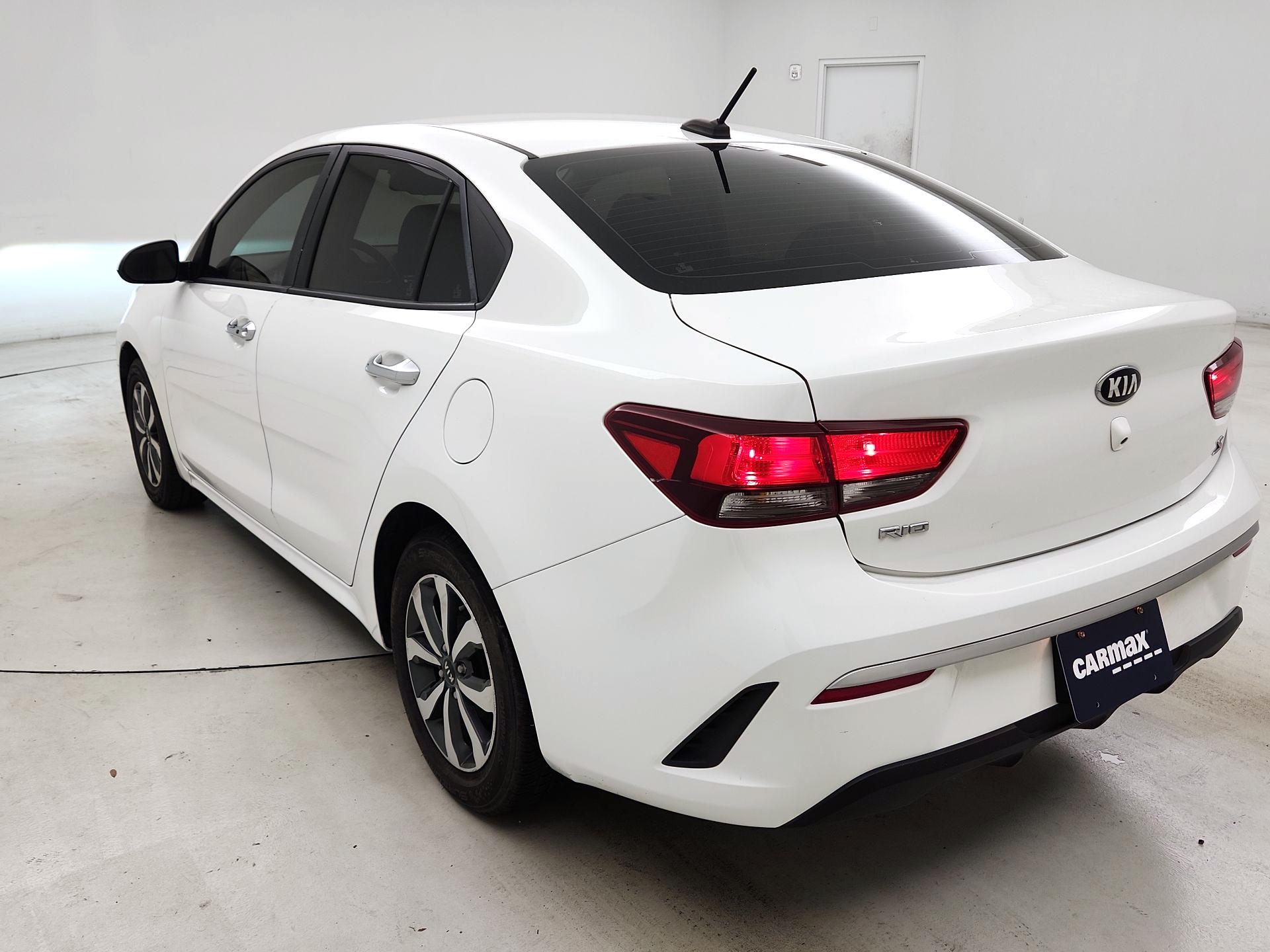 Thumbnail: 2021 Kia Rio - 7