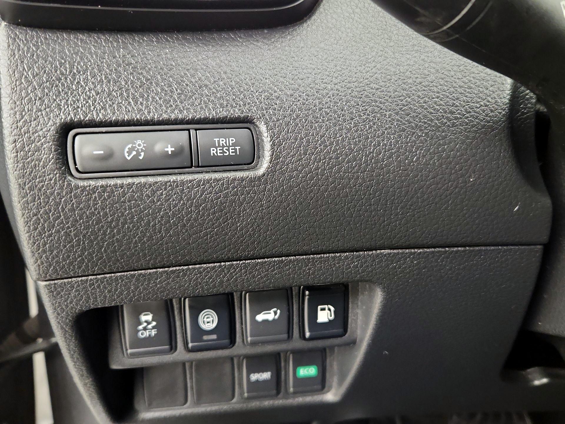 Thumbnail: 2019 Nissan Rogue - 13