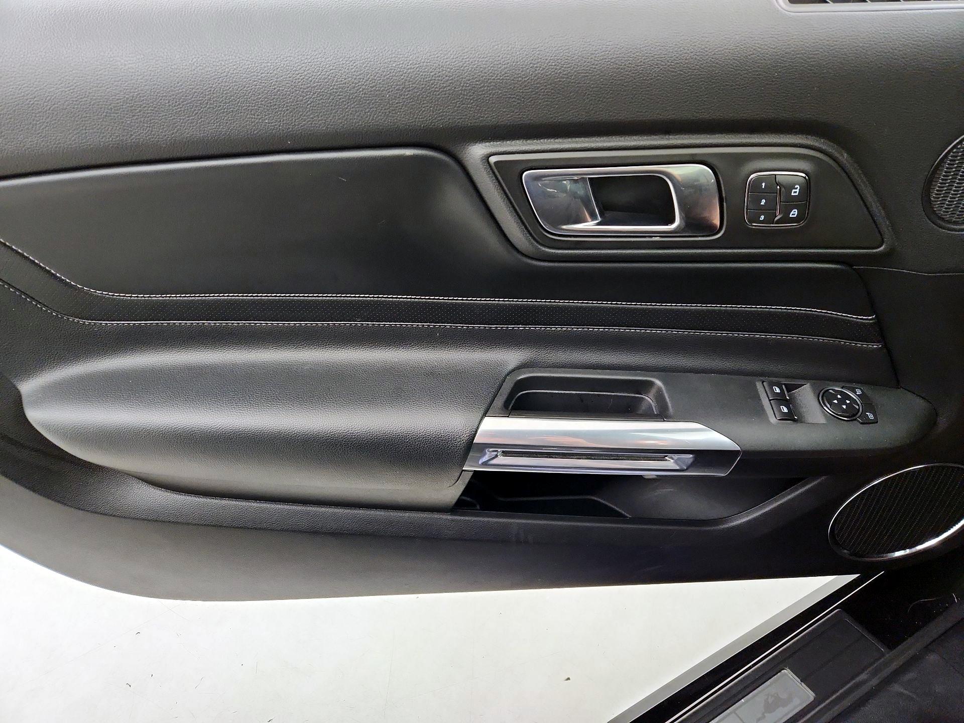 Thumbnail: 2019 Ford Mustang - 12