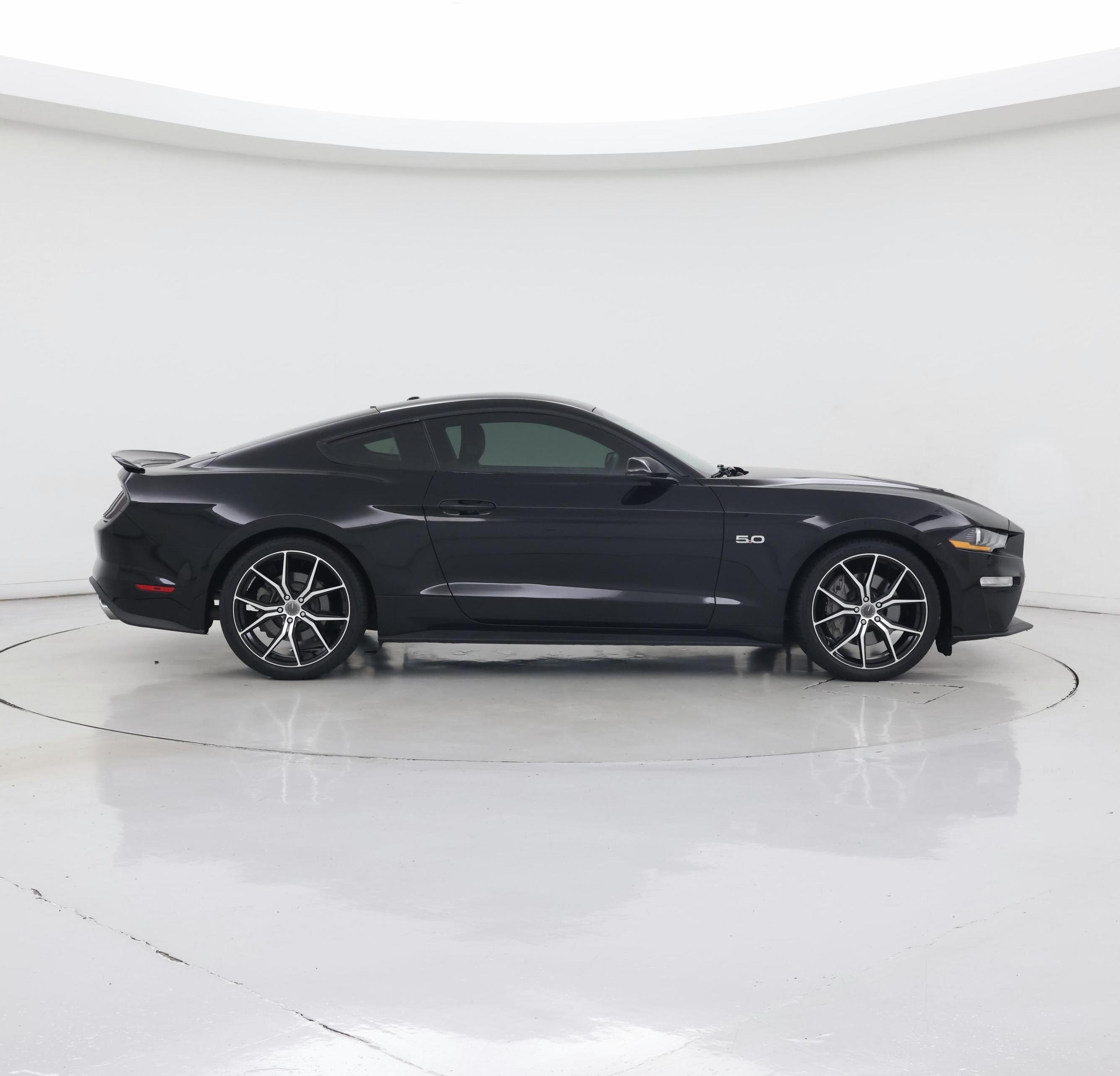 Thumbnail: 2019 Ford Mustang - 7