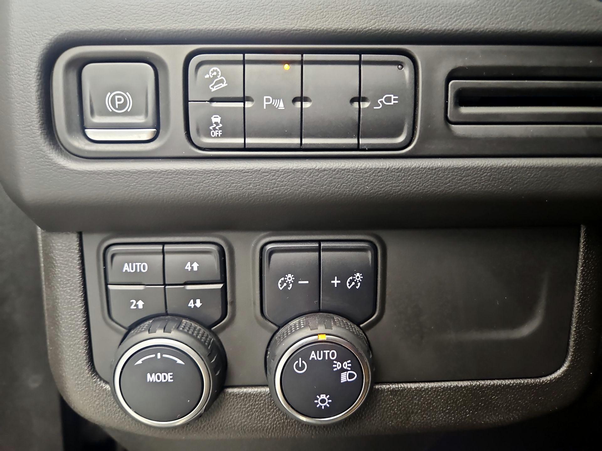 Thumbnail: 2021 Chevrolet Tahoe - 13