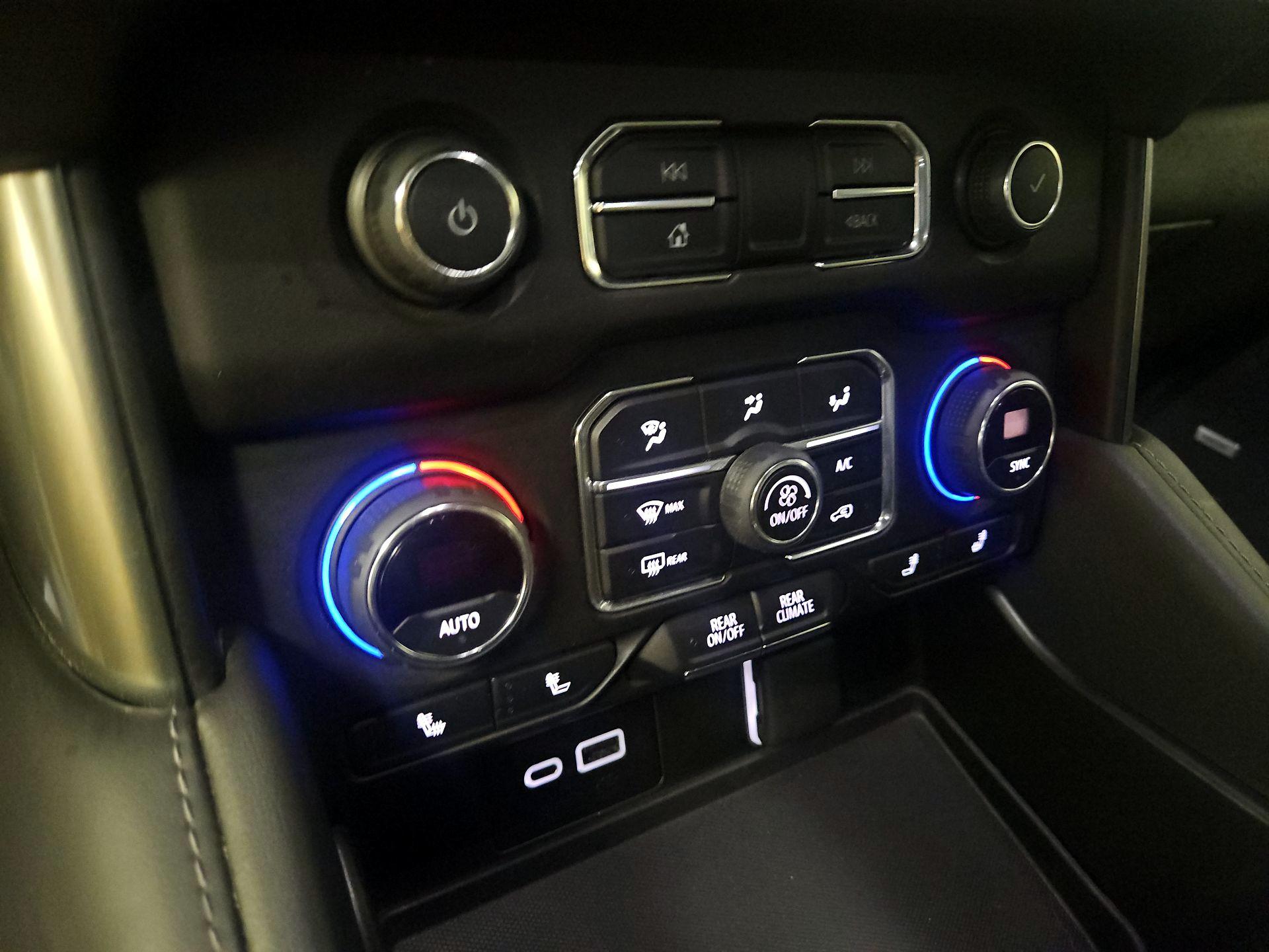 Thumbnail: 2021 Chevrolet Tahoe - 17