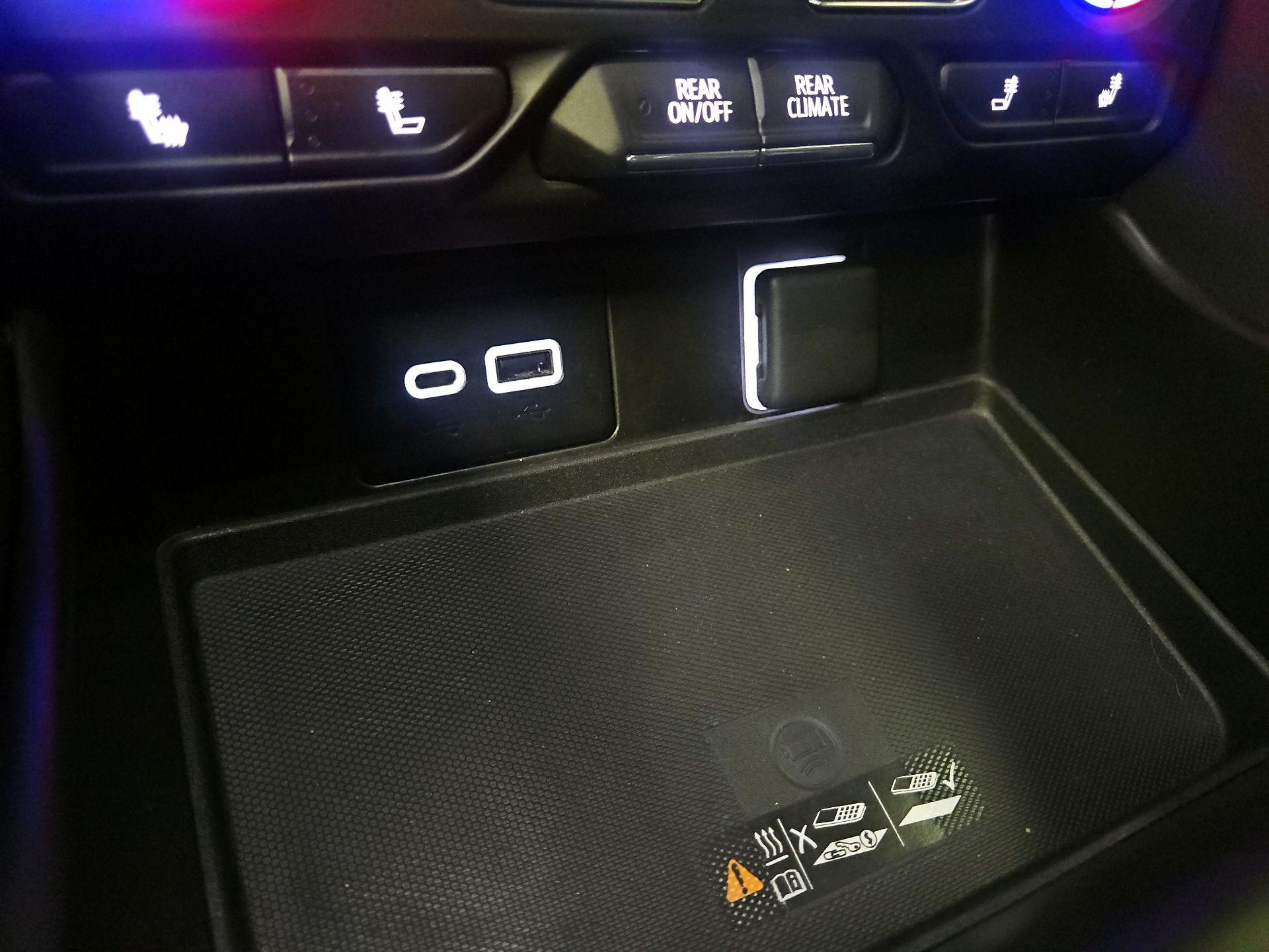 Thumbnail: 2021 Chevrolet Tahoe - 19