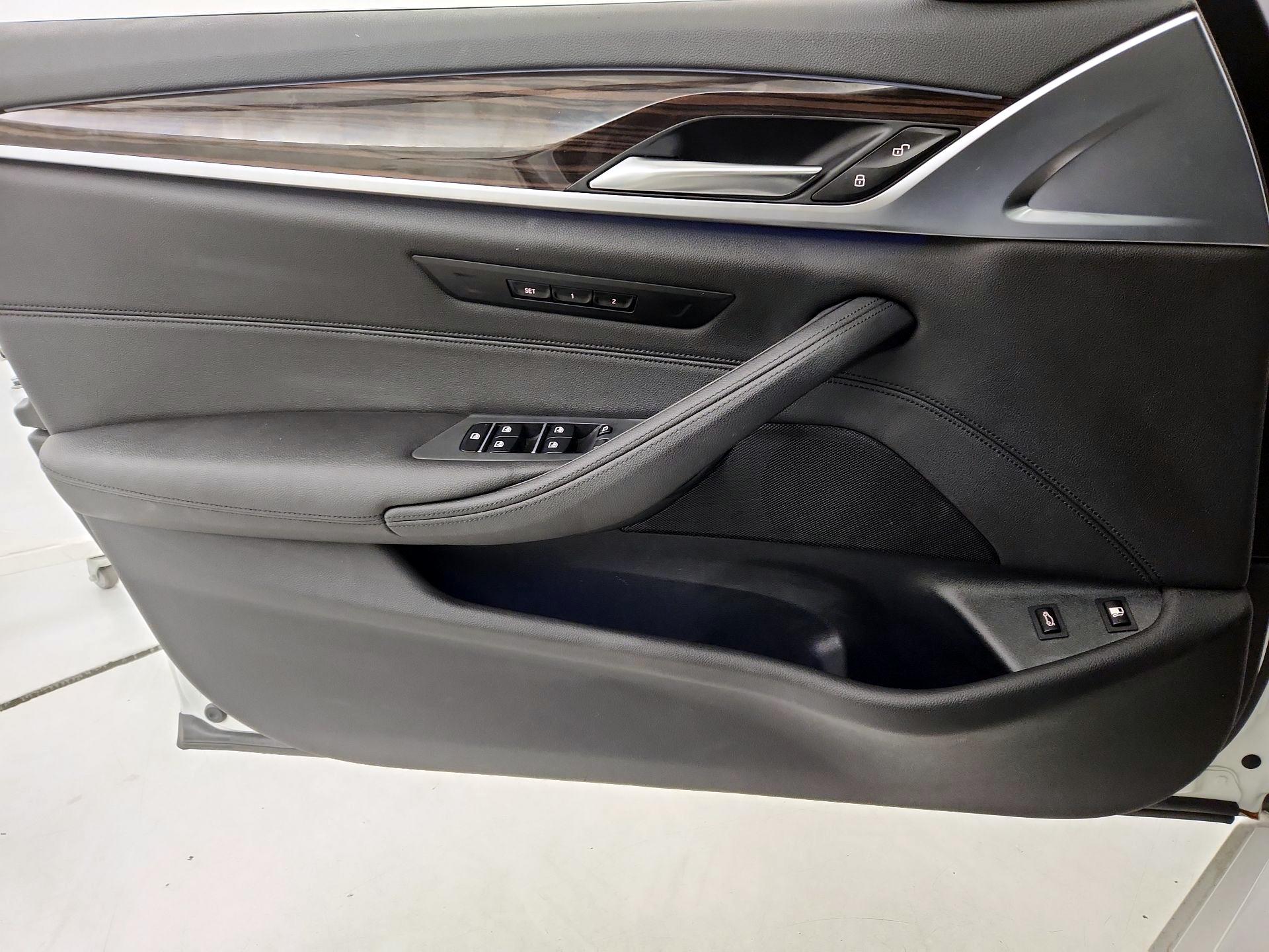 Thumbnail: 2018 BMW 5 Series - 12