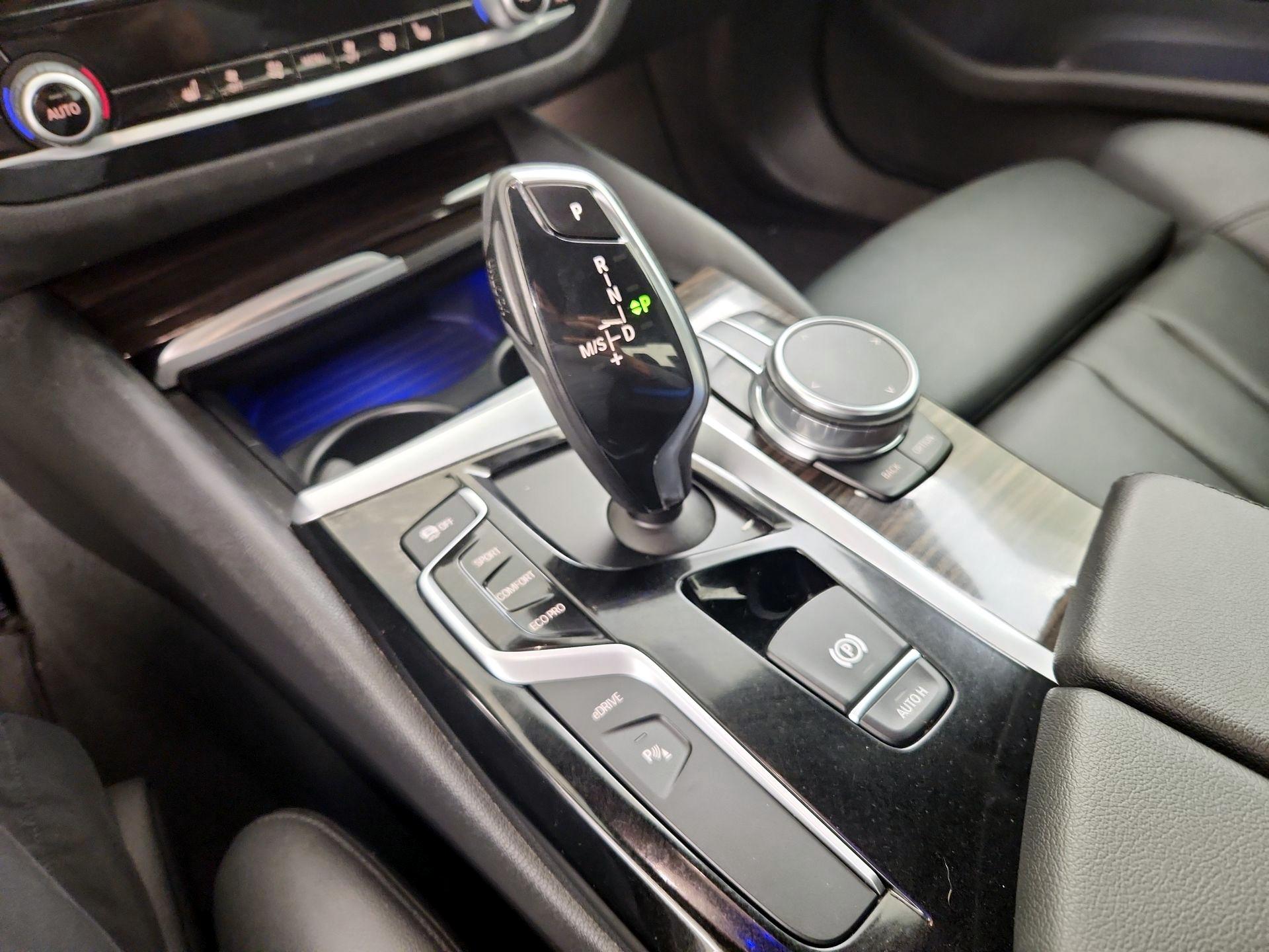 Thumbnail: 2018 BMW 5 Series - 18