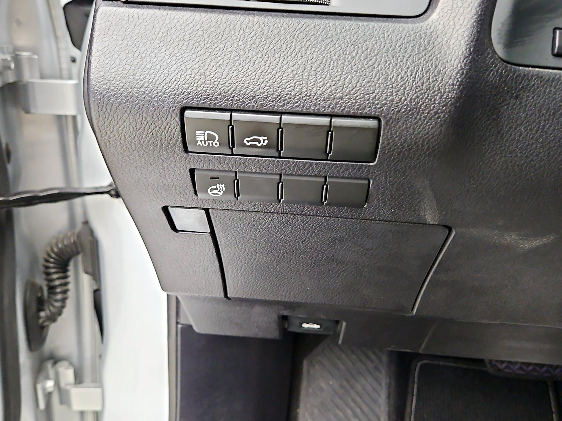 Thumbnail: 2017 Lexus RX - 13