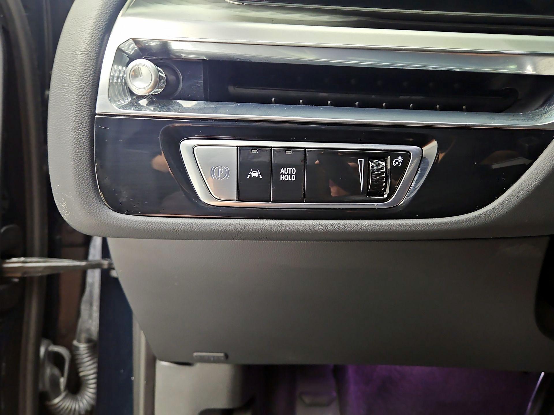 Thumbnail: 2024 Cadillac Lyriq - 13