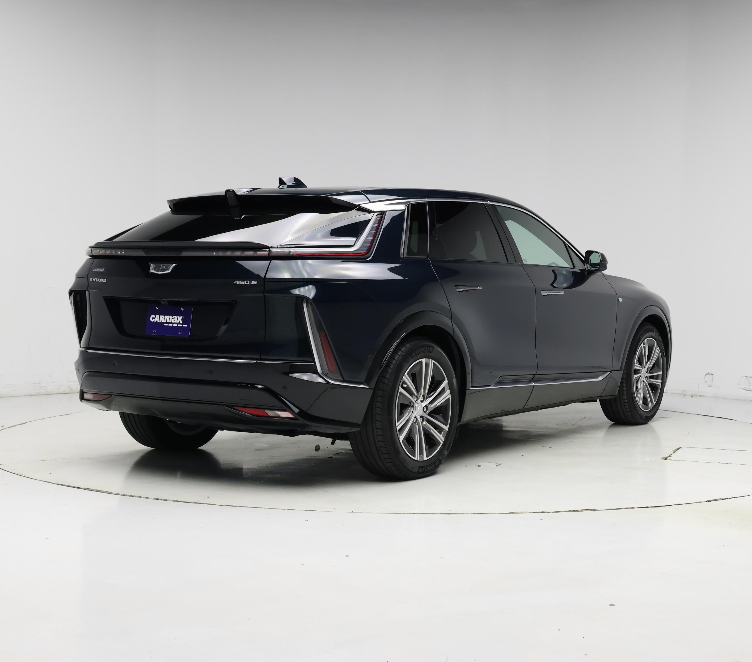 Thumbnail: 2024 Cadillac Lyriq - 8