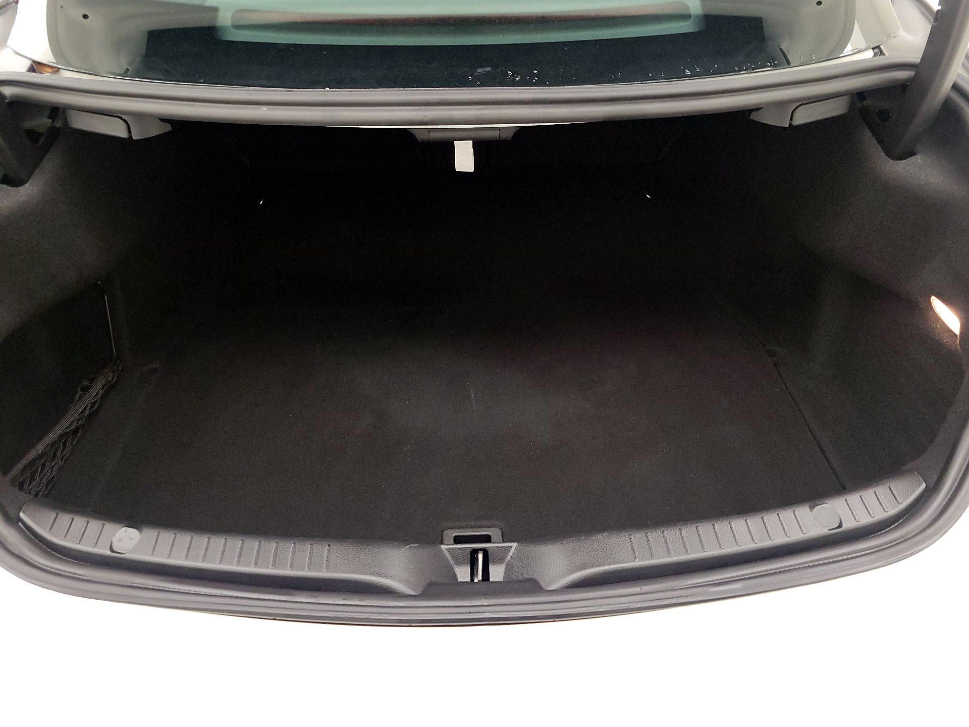 Thumbnail: 2017 Mercedes-Benz C-Class - 20