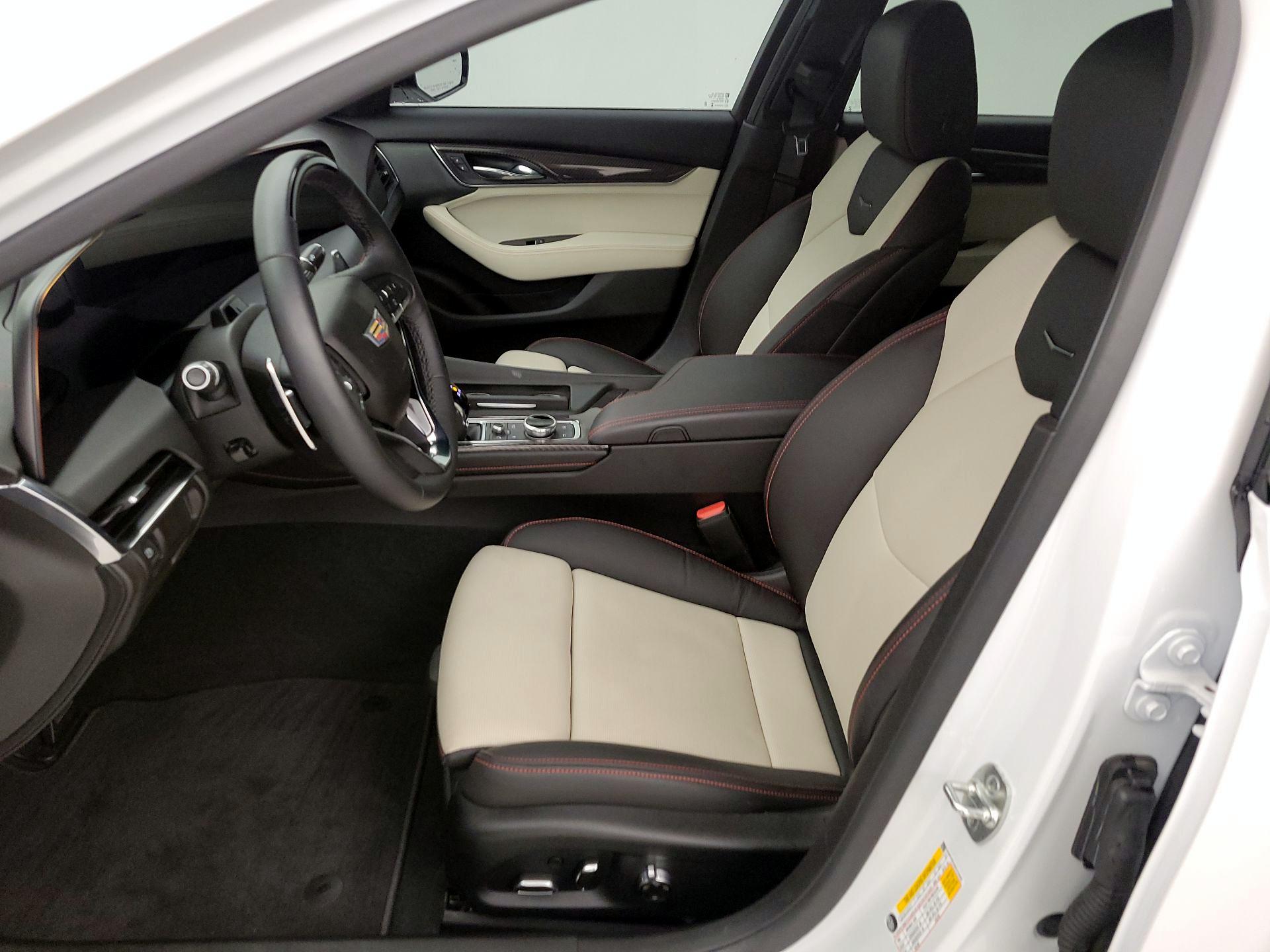 Thumbnail: 2025 Cadillac CT5 - 11